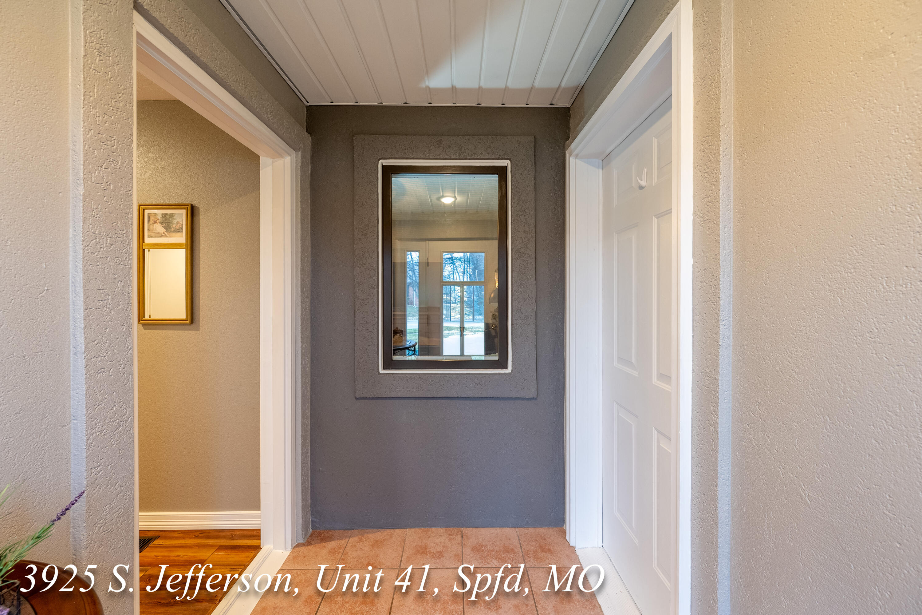 3925 South Jefferson Avenue Property Photo 4