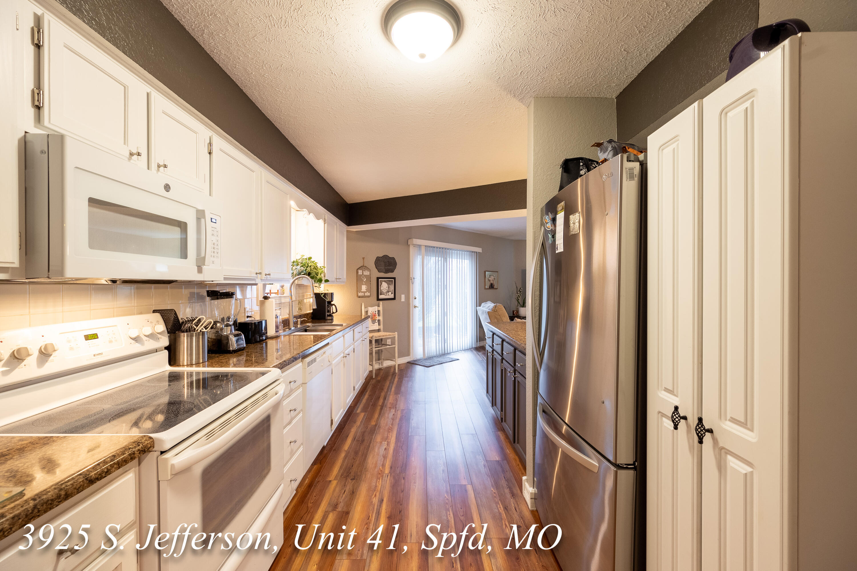 3925 South Jefferson Avenue Property Photo 9