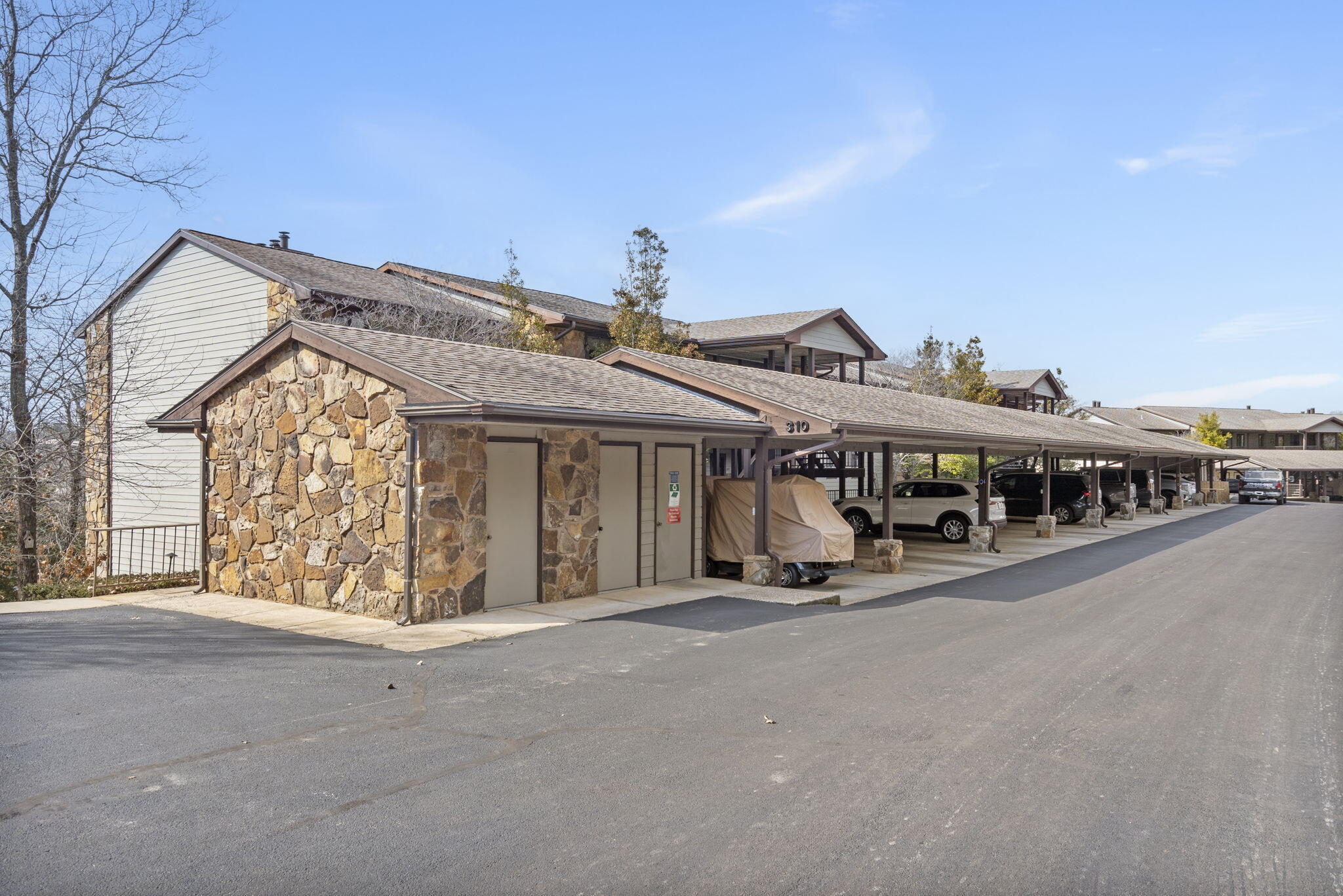 310 Sunset Cove Property Photo 5