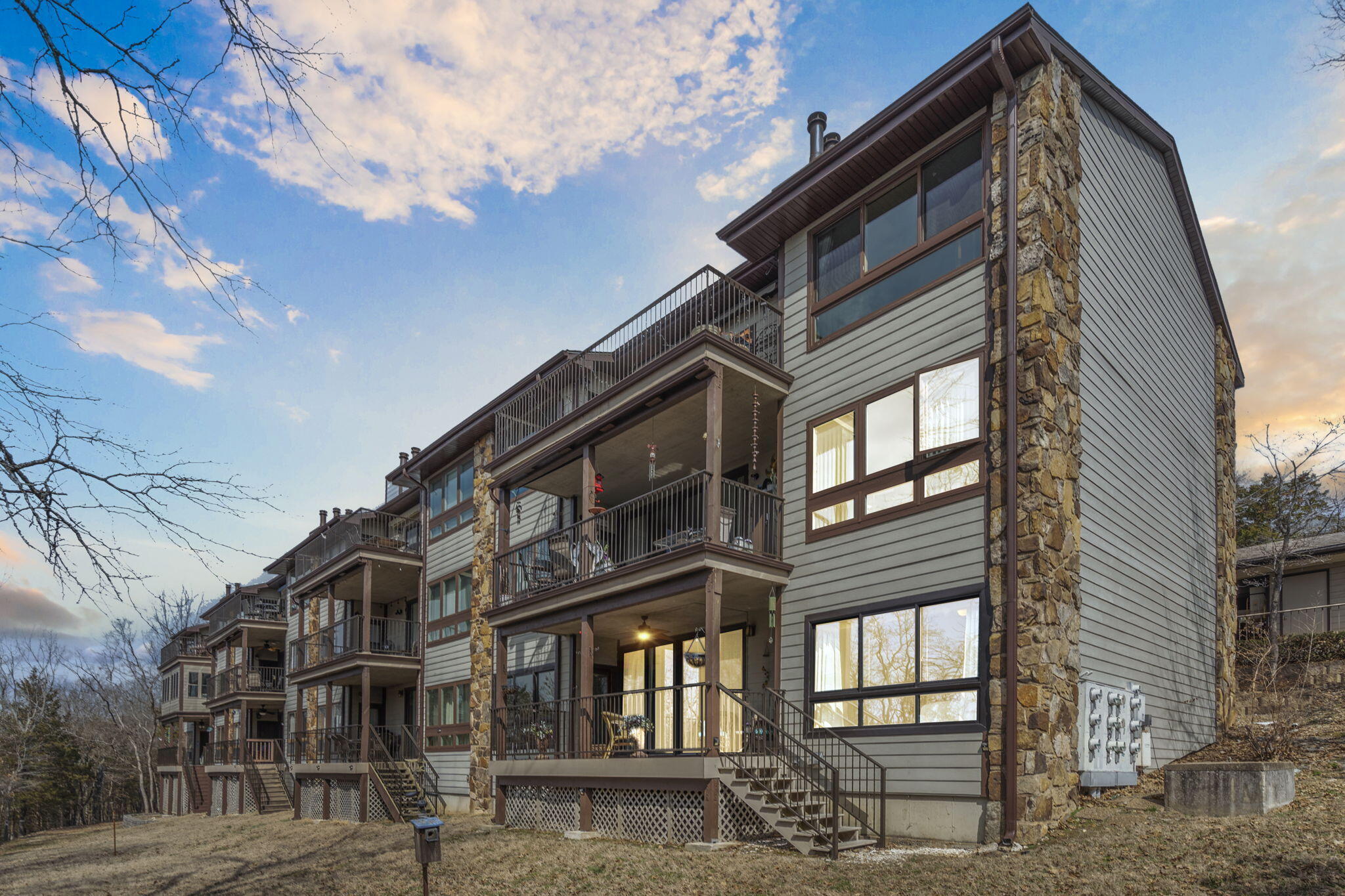 310 Sunset Cove Property Photo 5