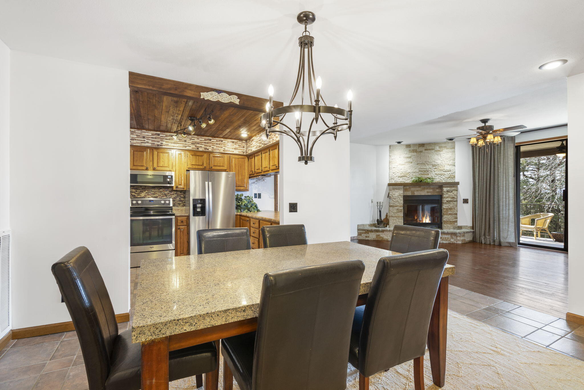 310 Sunset Cove Property Photo 8