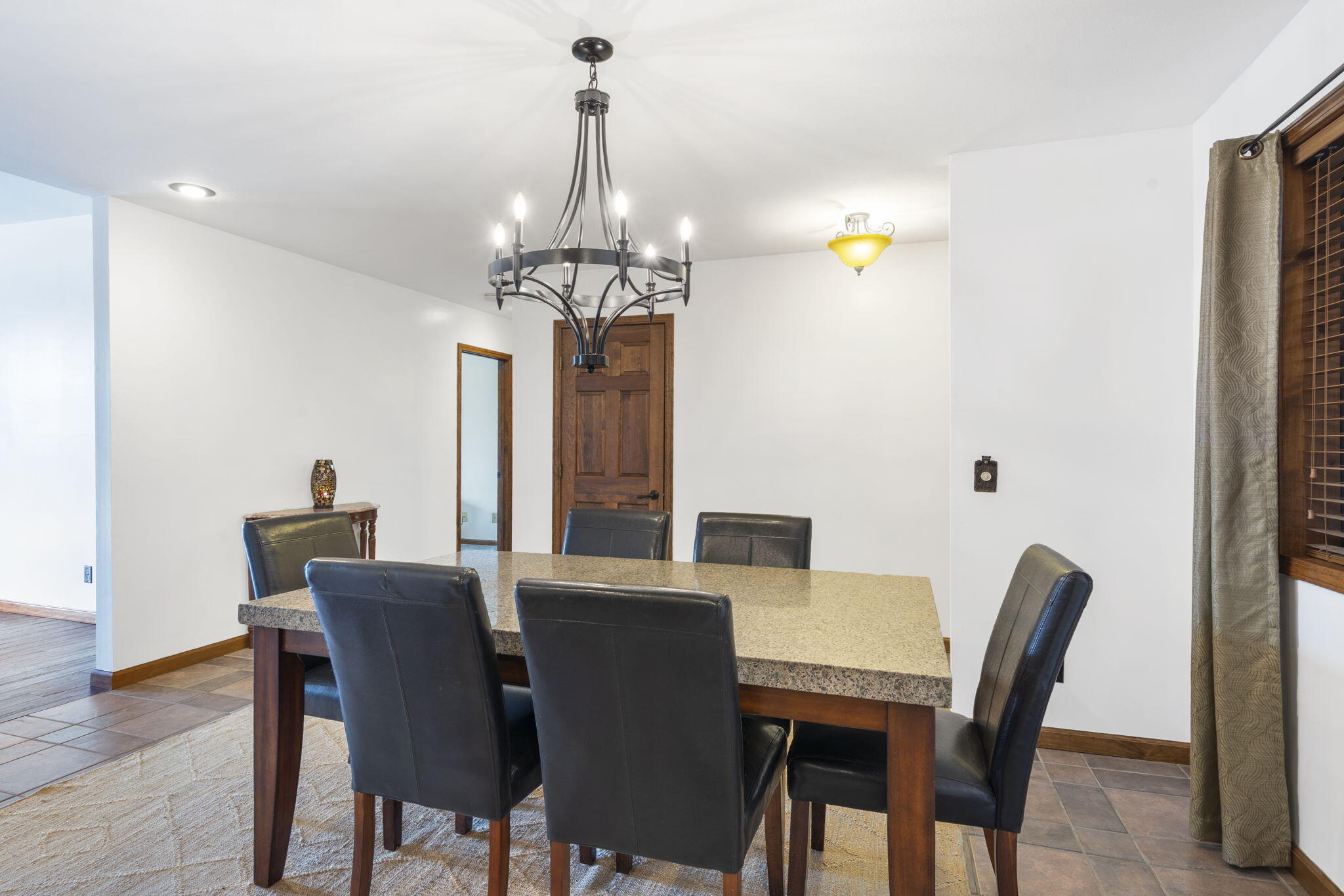 310 Sunset Cove Property Photo 11