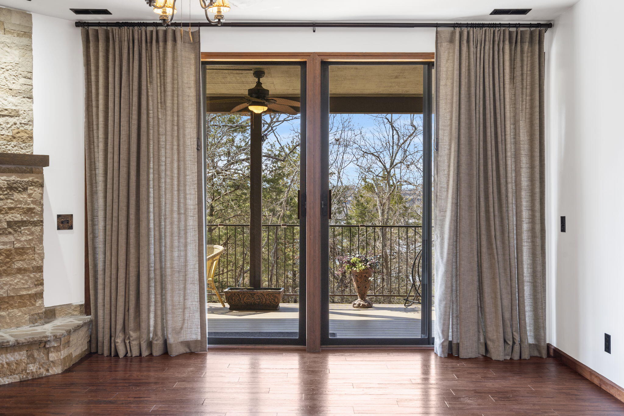 310 Sunset Cove Property Photo 13