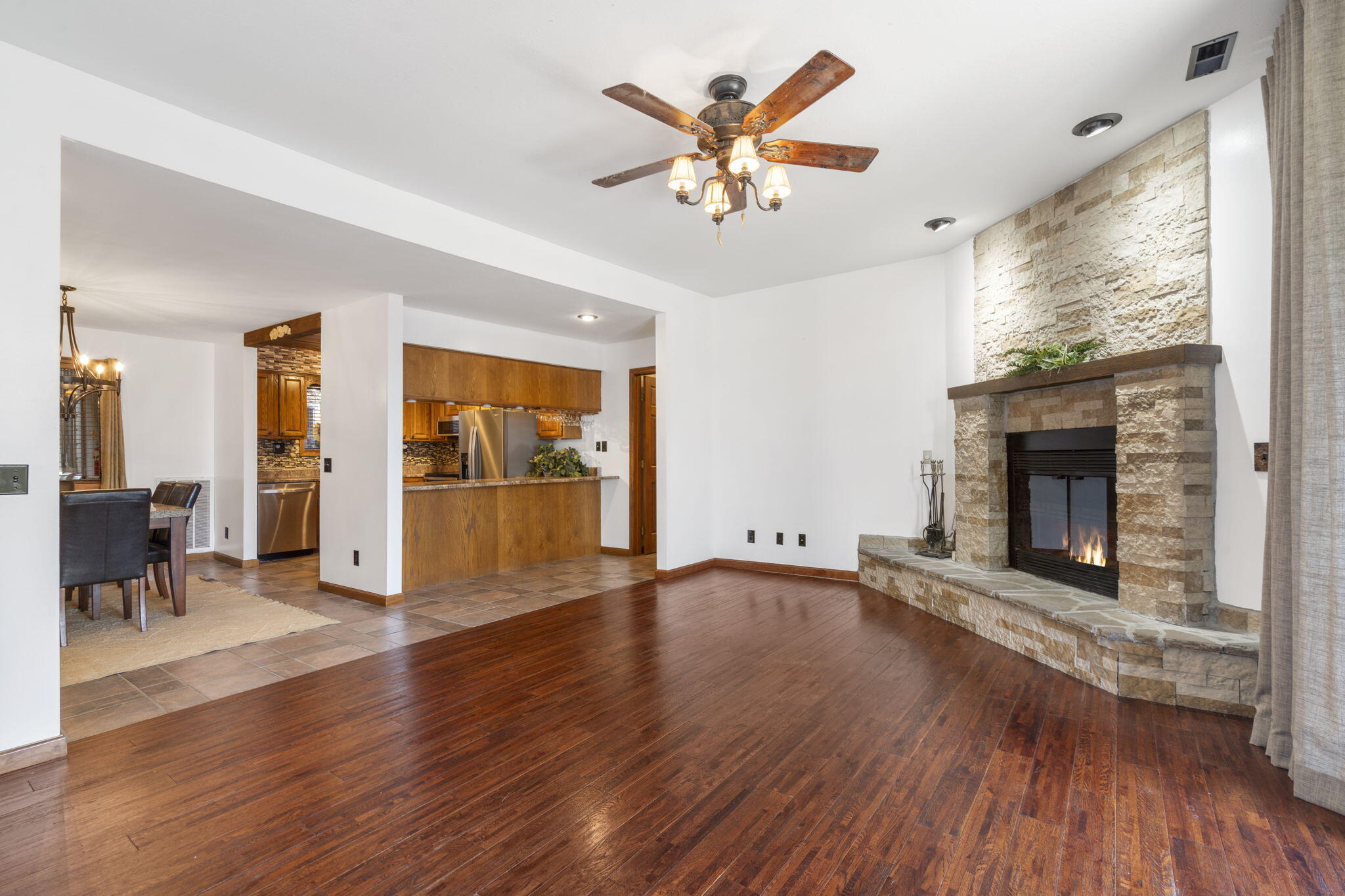 310 Sunset Cove Property Photo 14