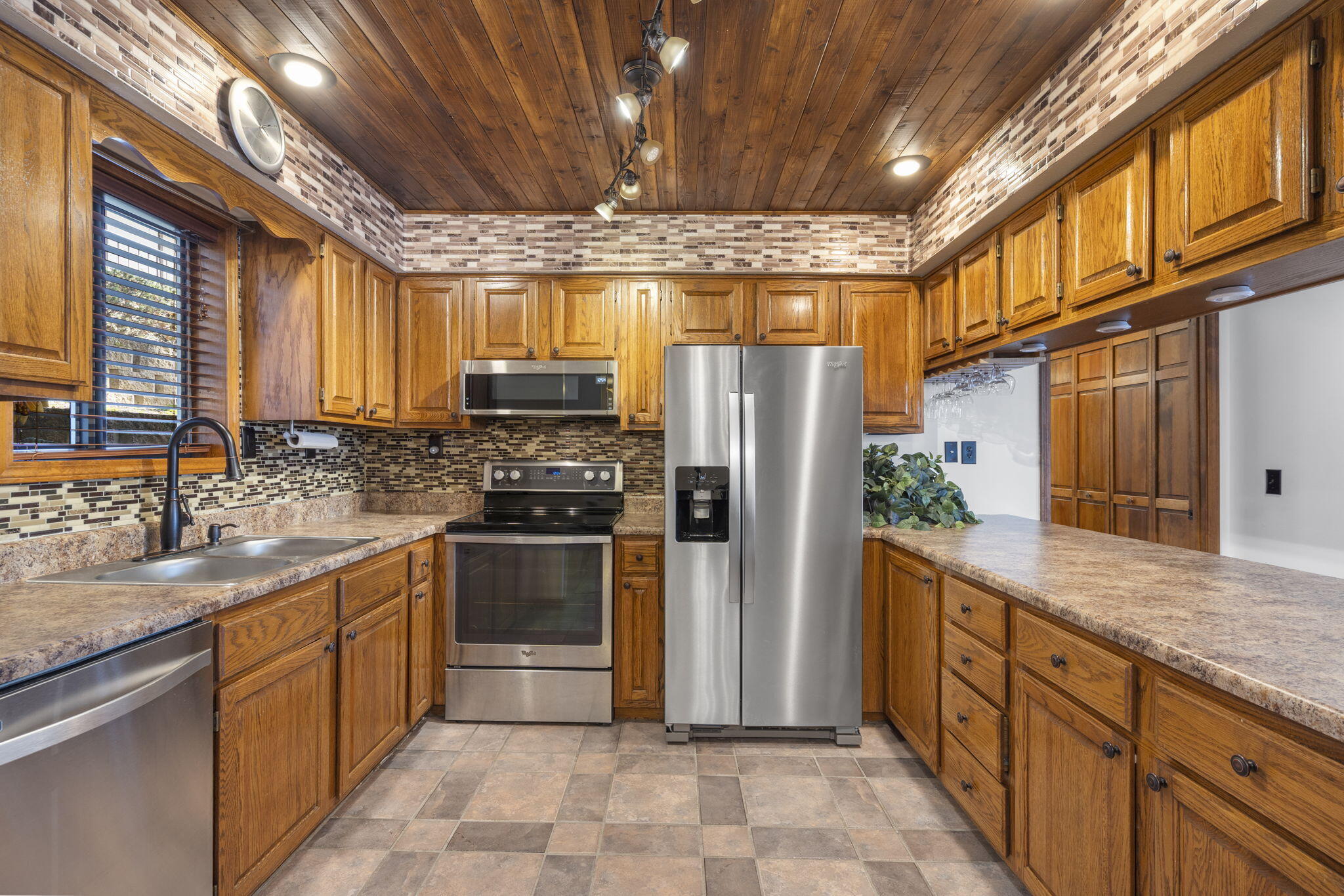 310 Sunset Cove Property Photo 19