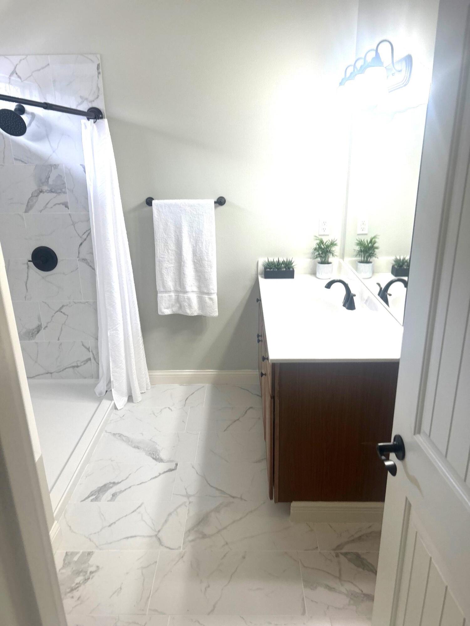 1116 East Division Street Property Photo 26