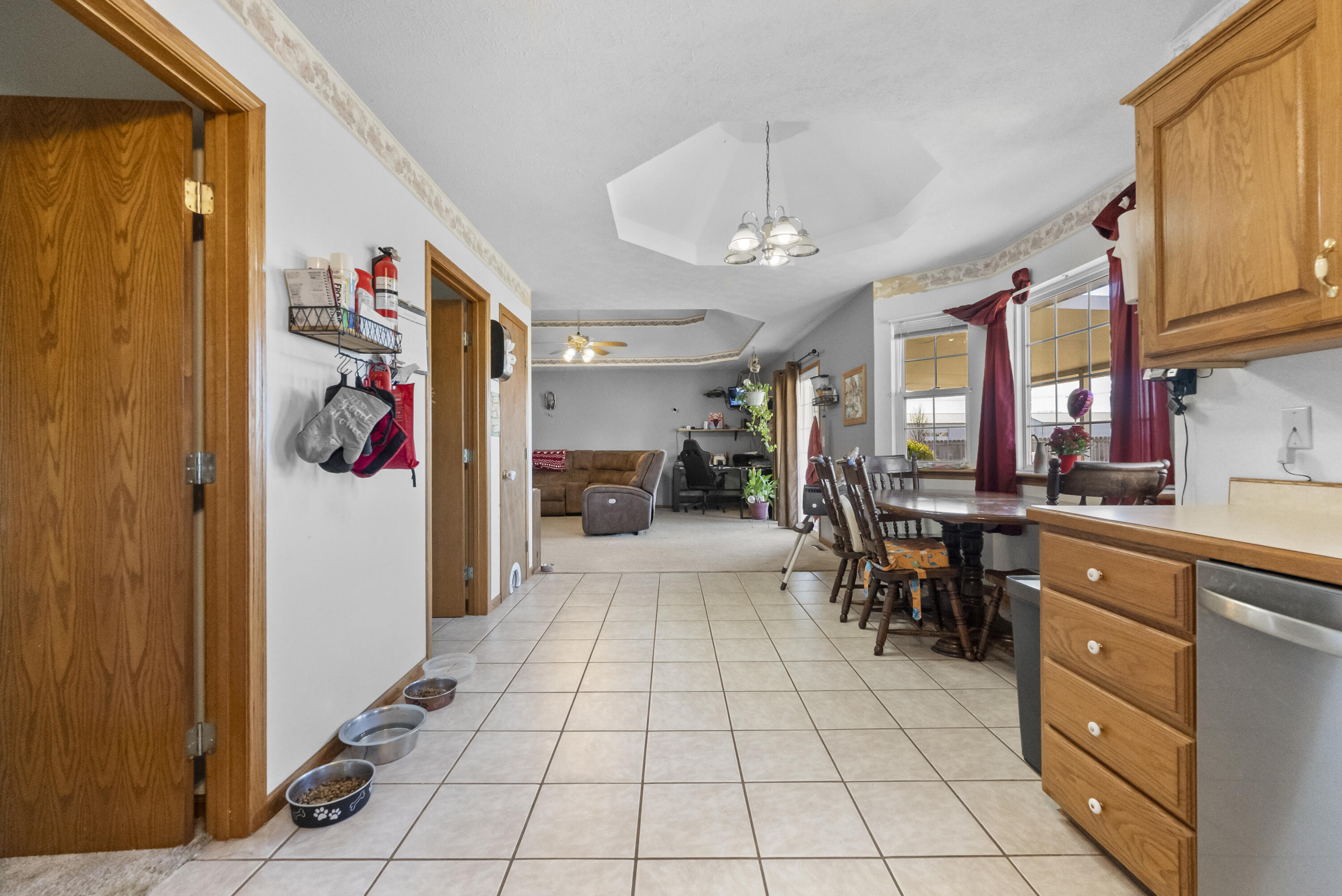2451 South Hartford Avenue Property Photo 8