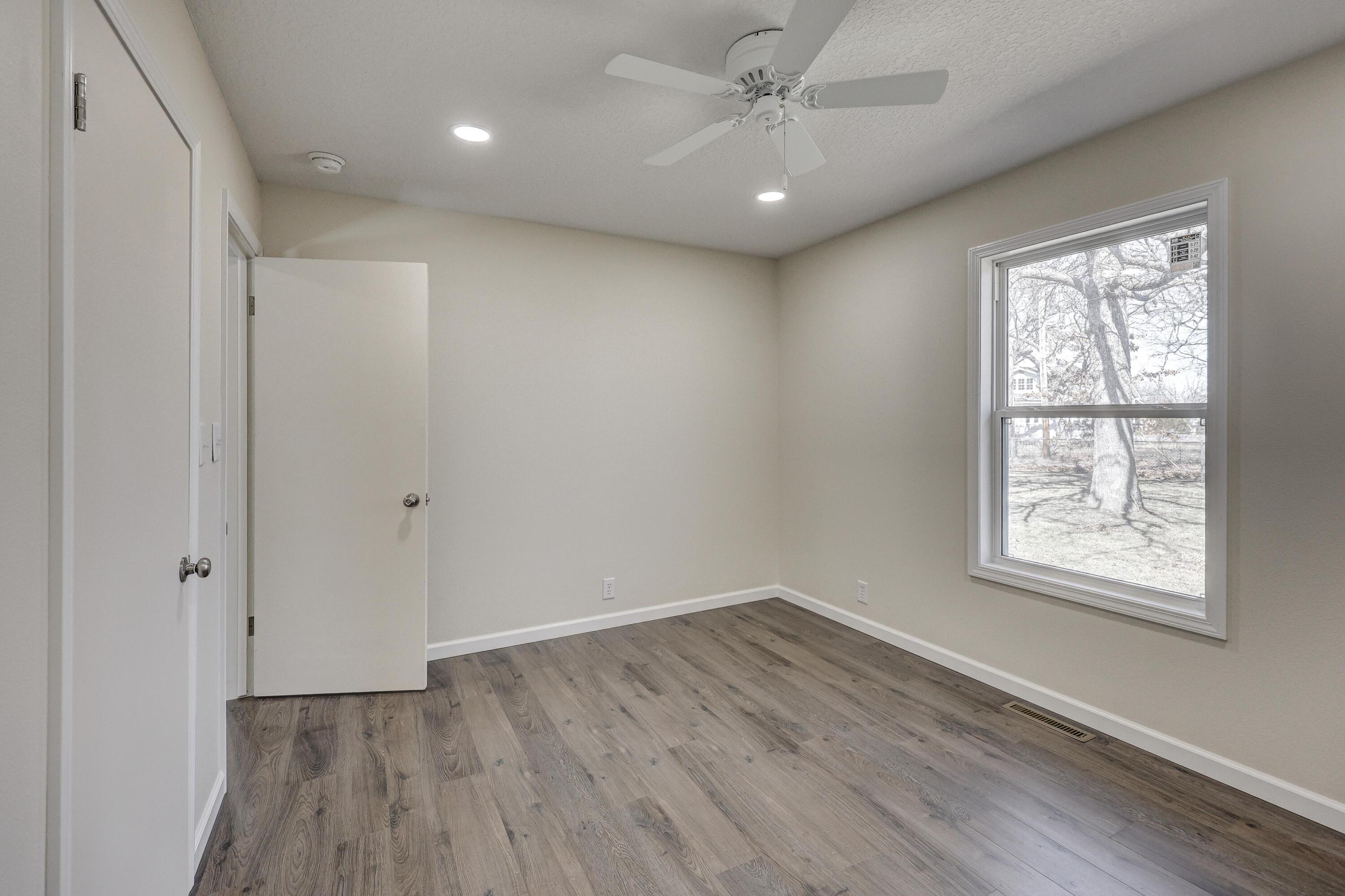 2345 East Yuma Street Property Photo 14