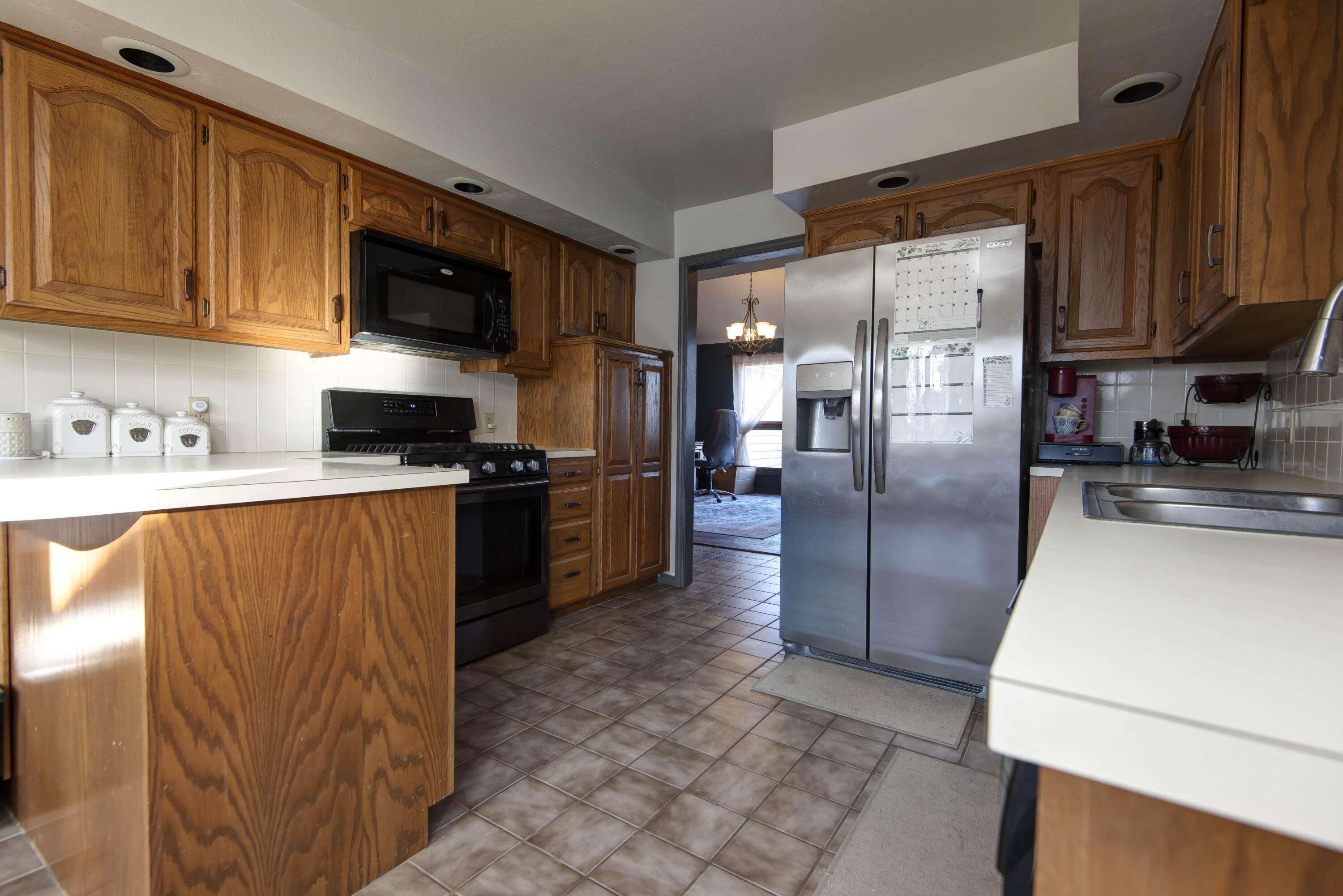 1224 W Burntwood Street Property Photo 19