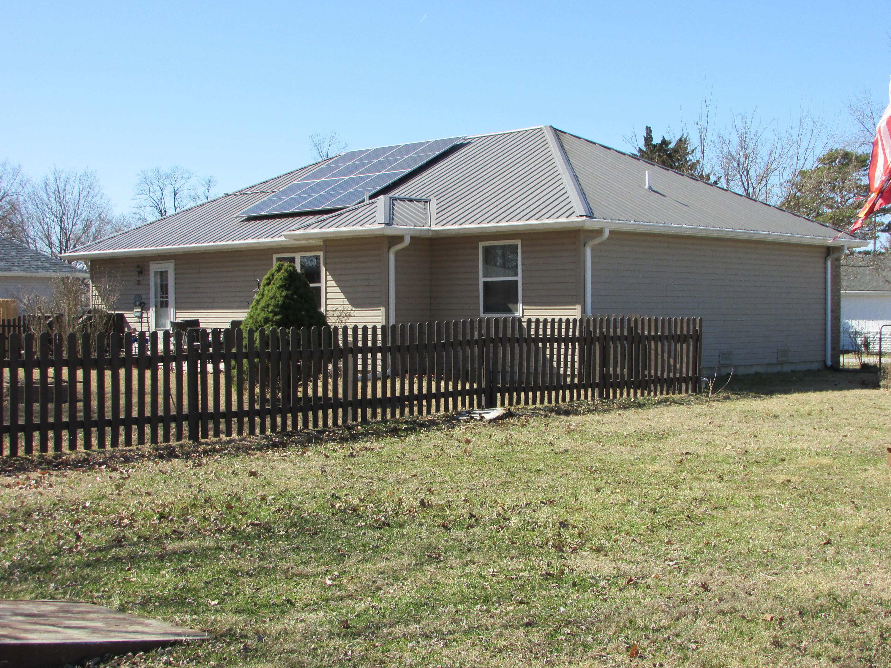 507 West Street Property Photo 2