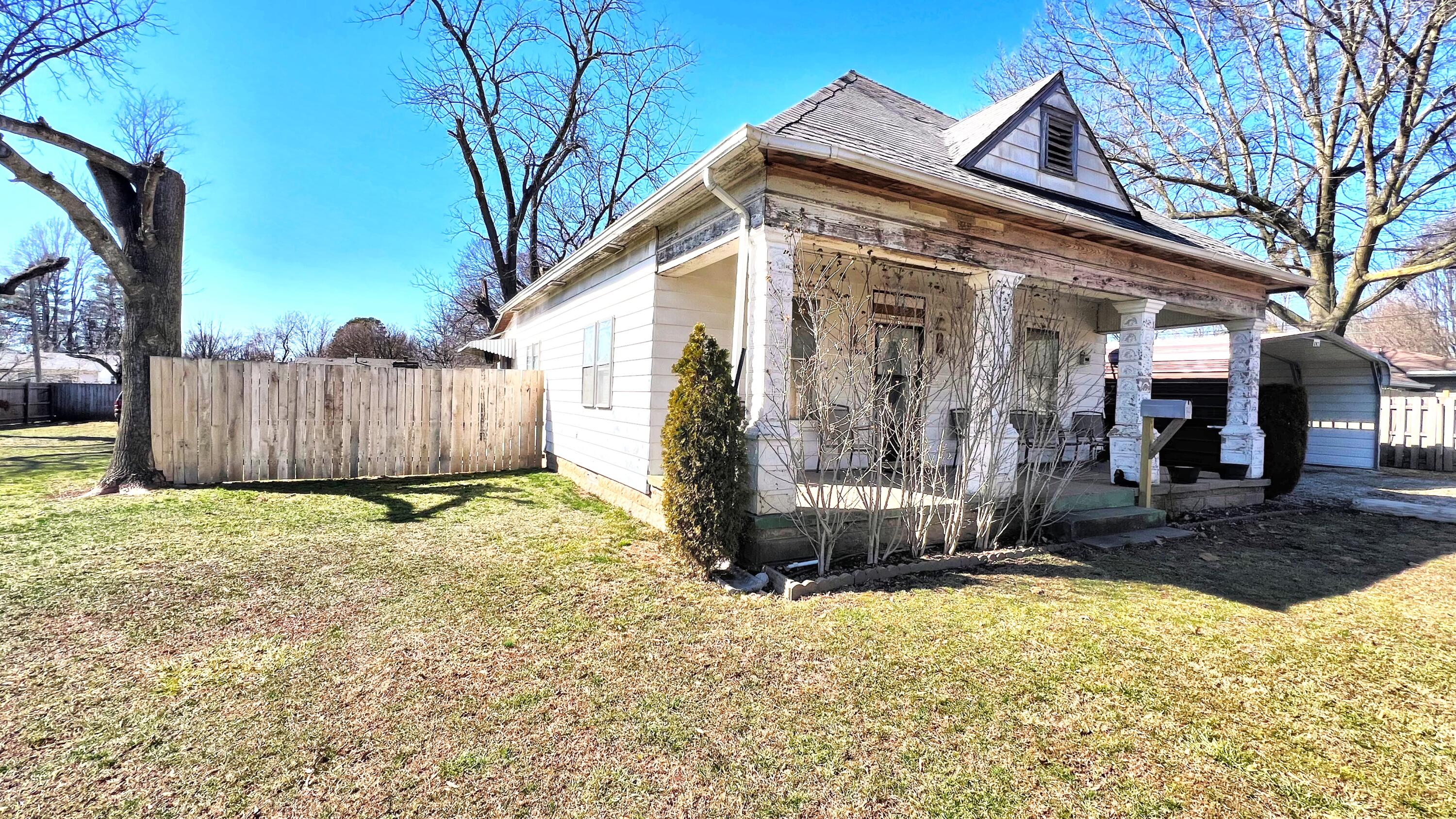 802 First Avenue Property Photo