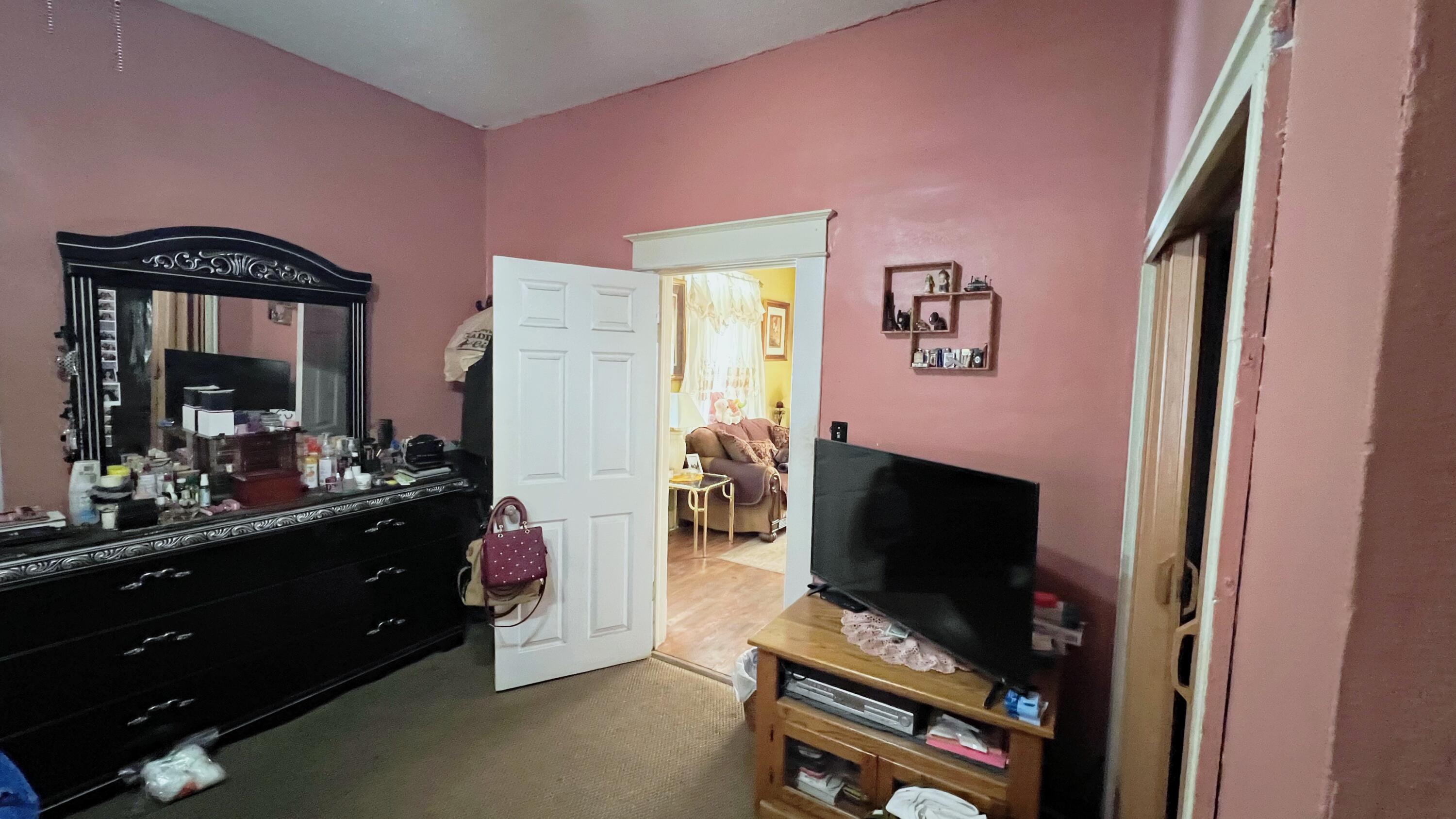 802 First Avenue Property Photo 3