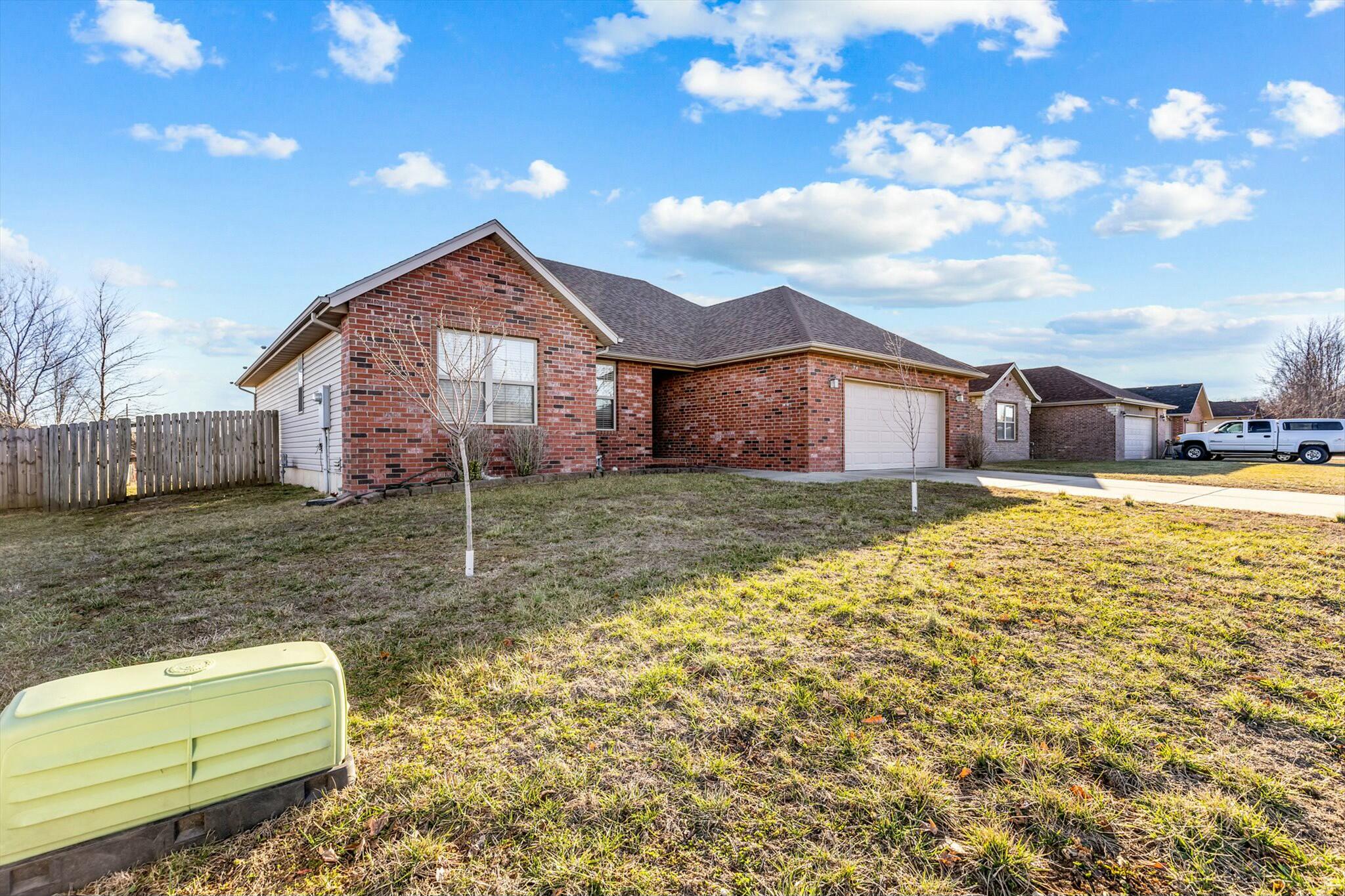 2724 Cover Drive Property Photo 2