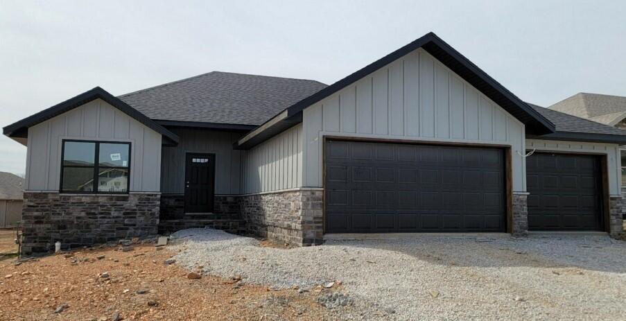 668 West Pinewood Street Property Photo 1