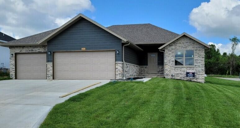653 West Pinewood Street Property Photo