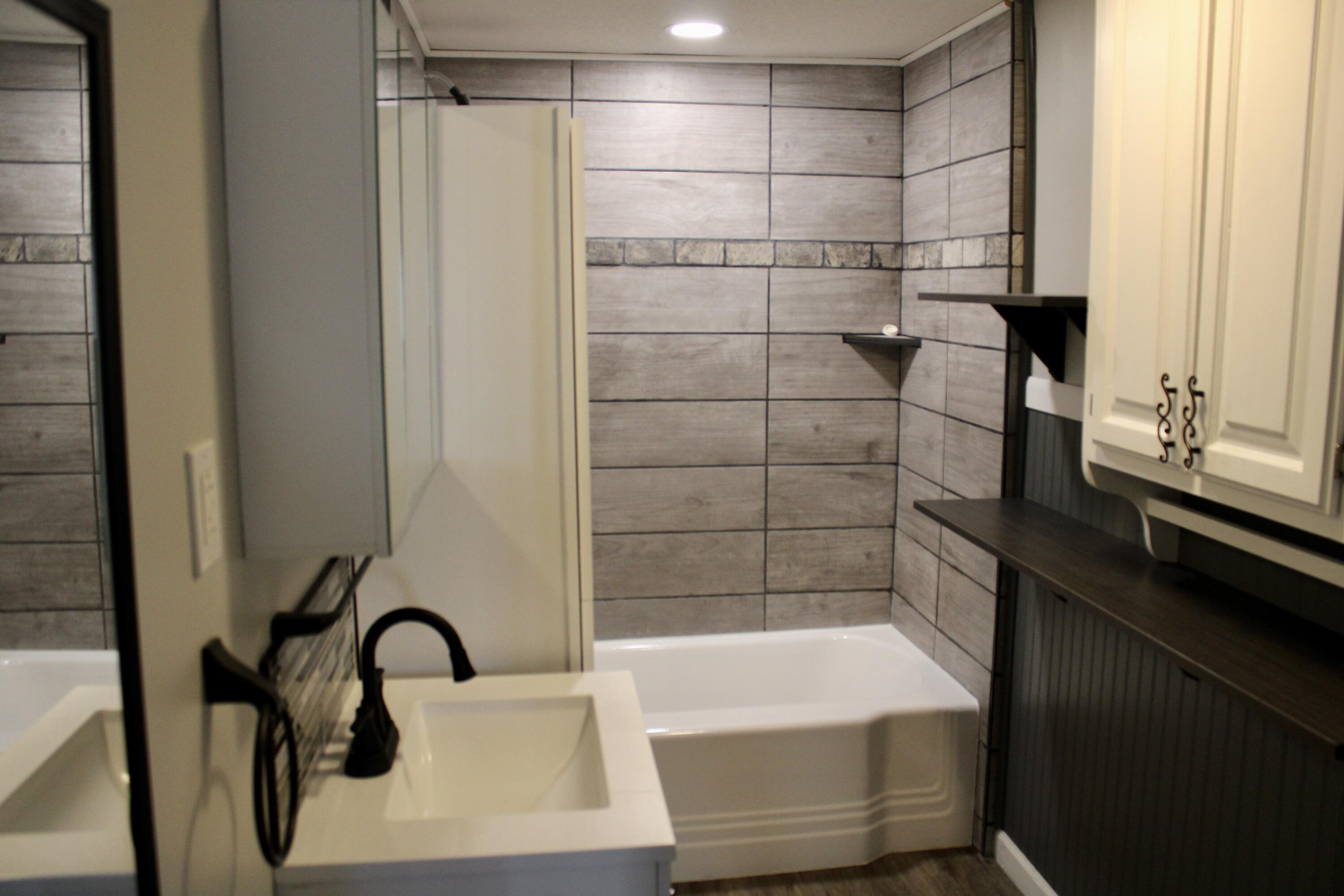 801 West 12th Street Property Photo 18