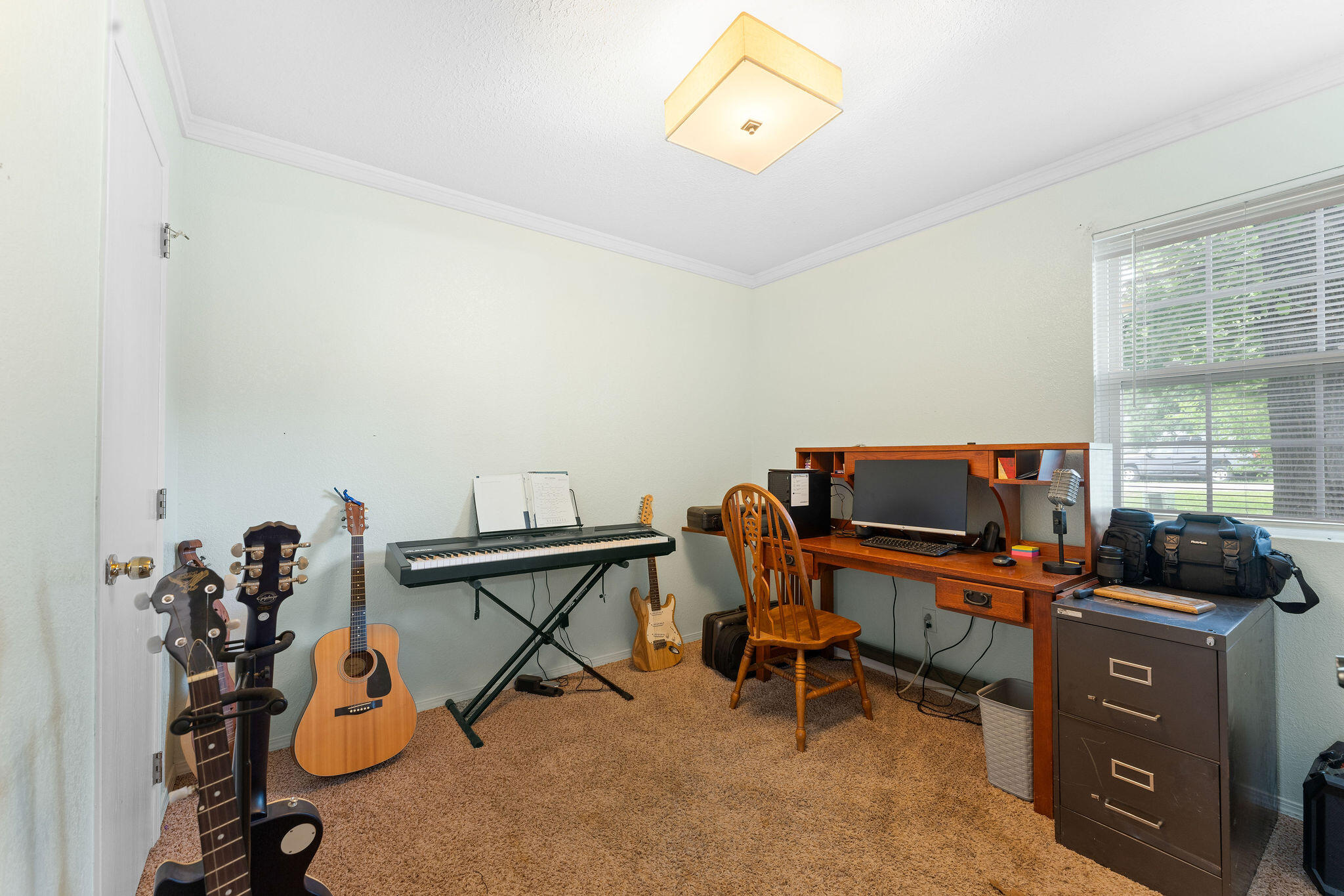 185 Eric Drive Property Photo 16