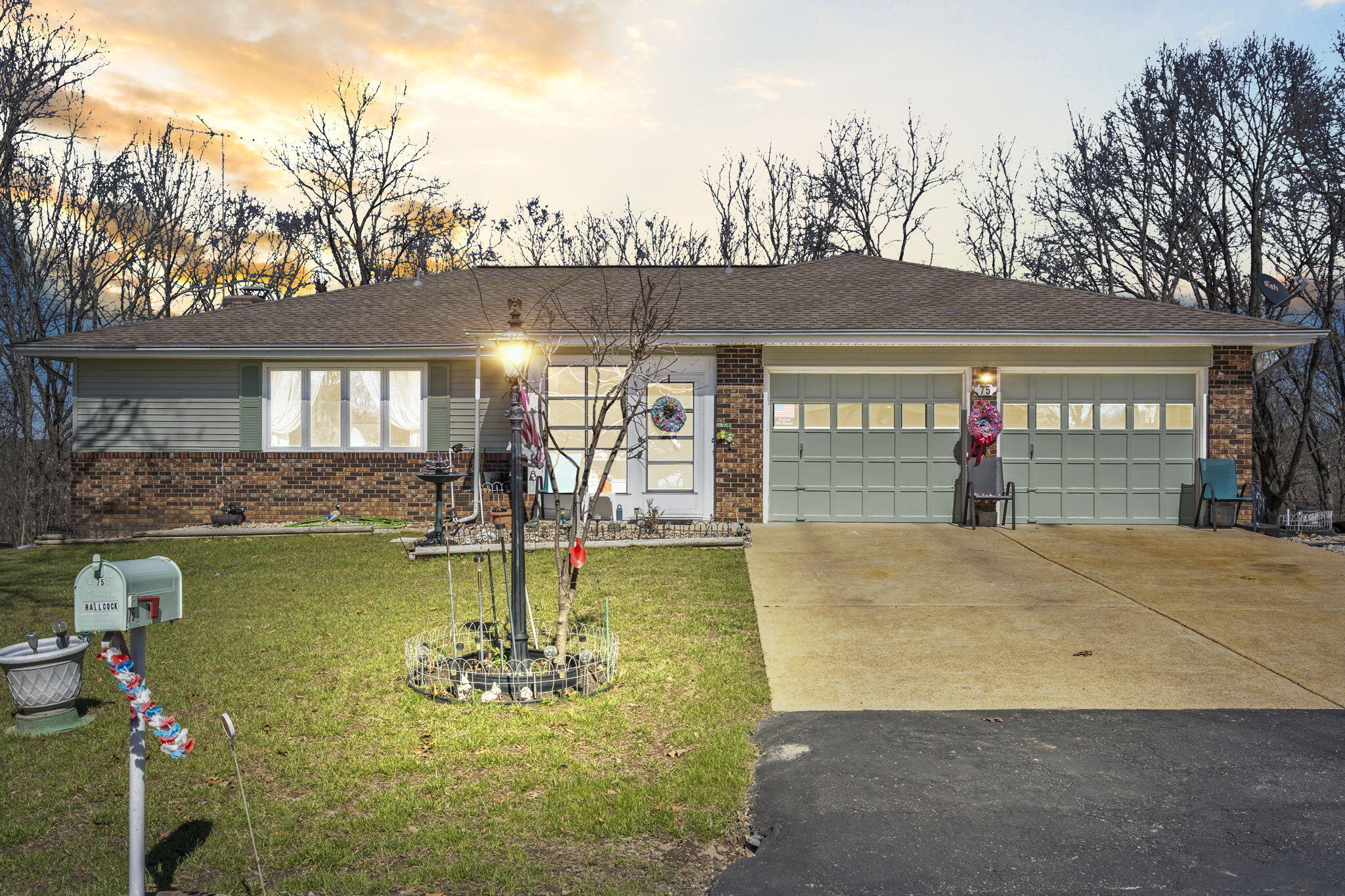 75 Northwoods Drive Property Photo 1