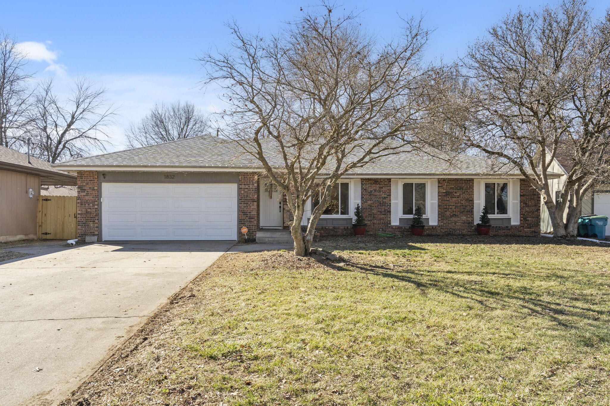 1832 West Winchester Street Property Photo