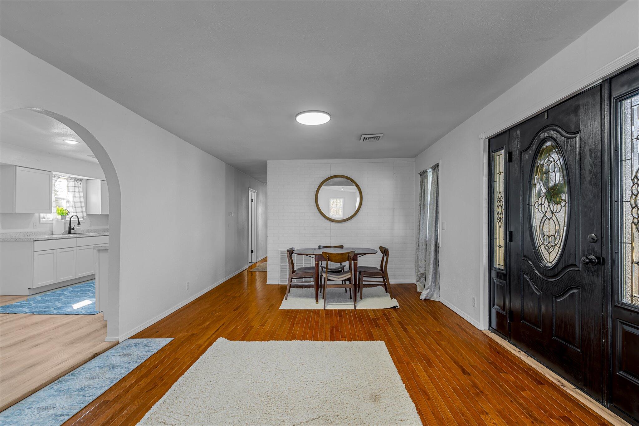 309 East Hill Street Property Photo 12