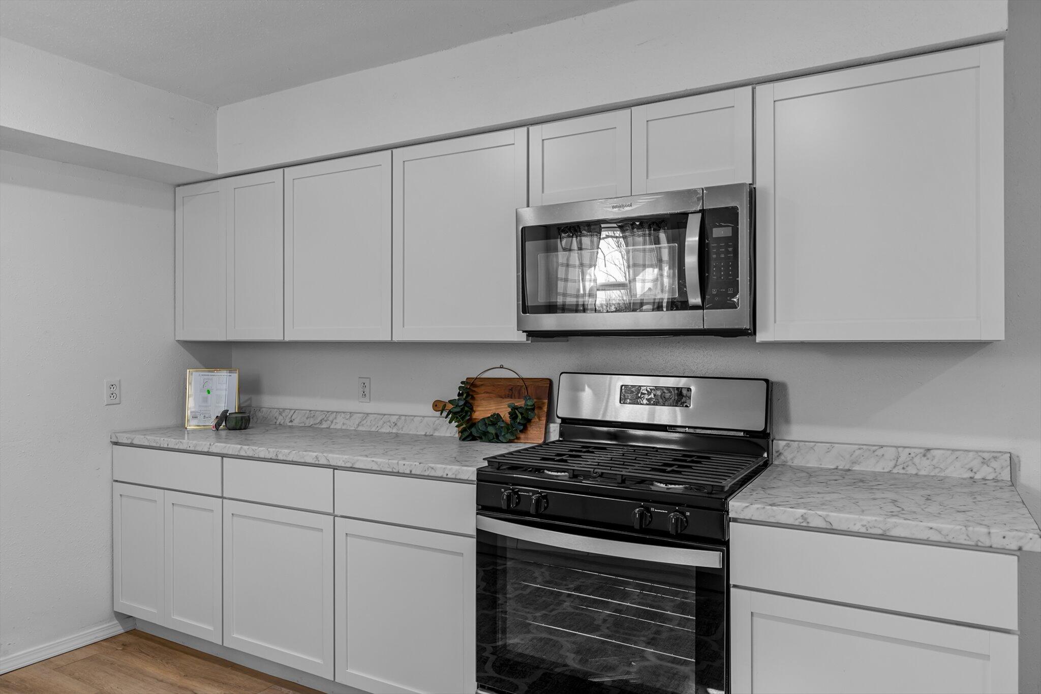 309 East Hill Street Property Photo 15