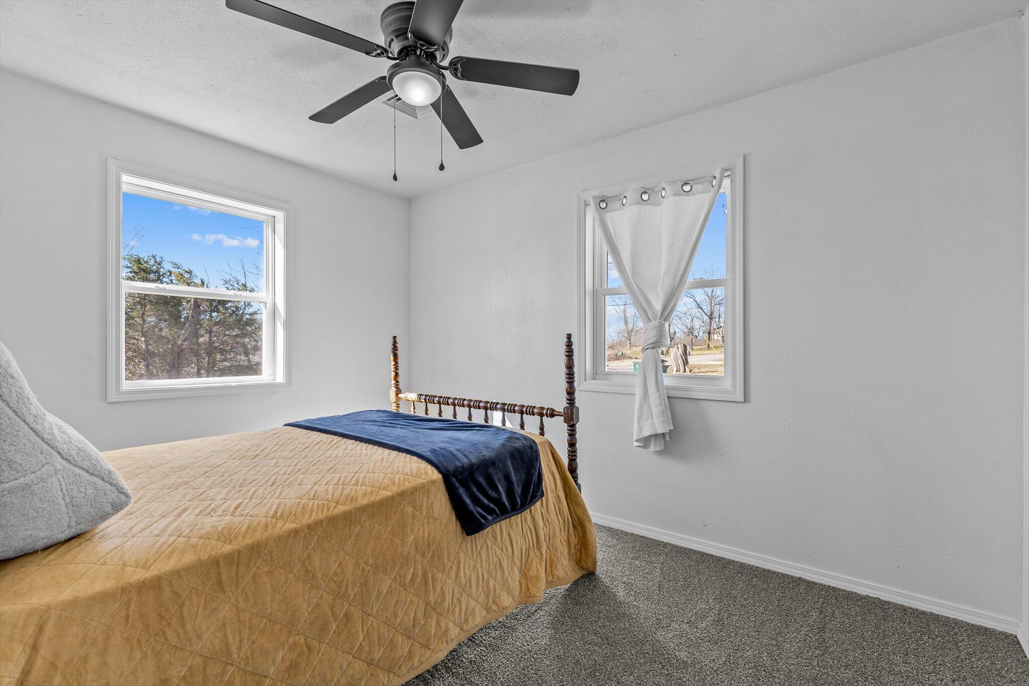 309 East Hill Street Property Photo 23