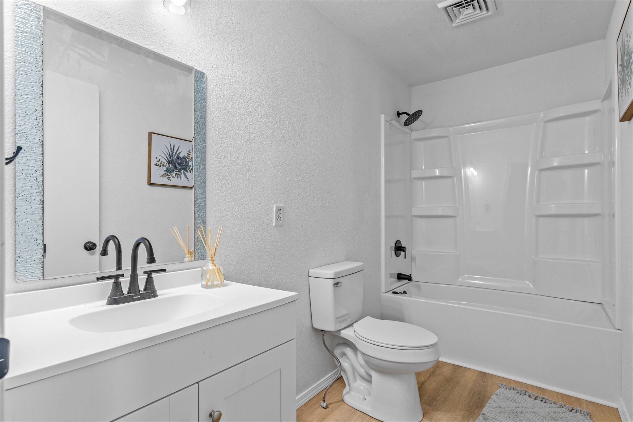 309 East Hill Street Property Photo 25