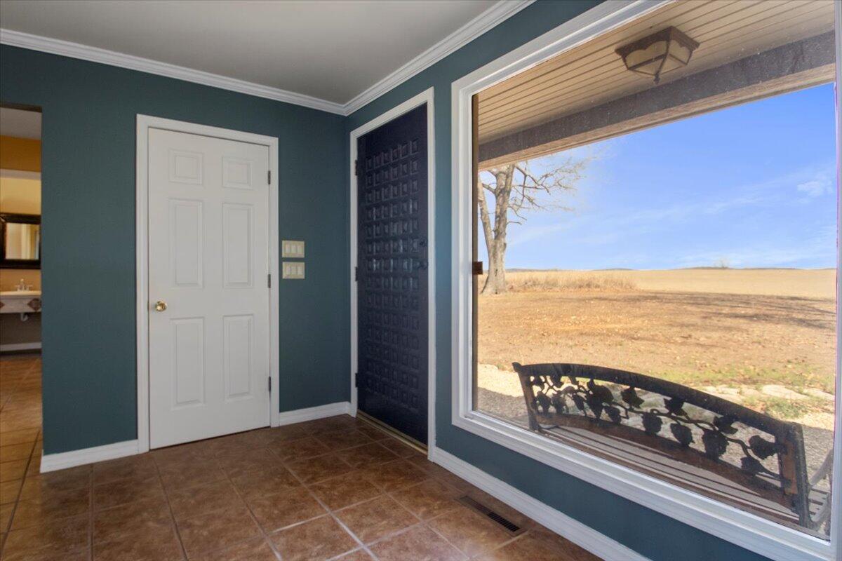 42872 Us Highway 160 Property Photo 18
