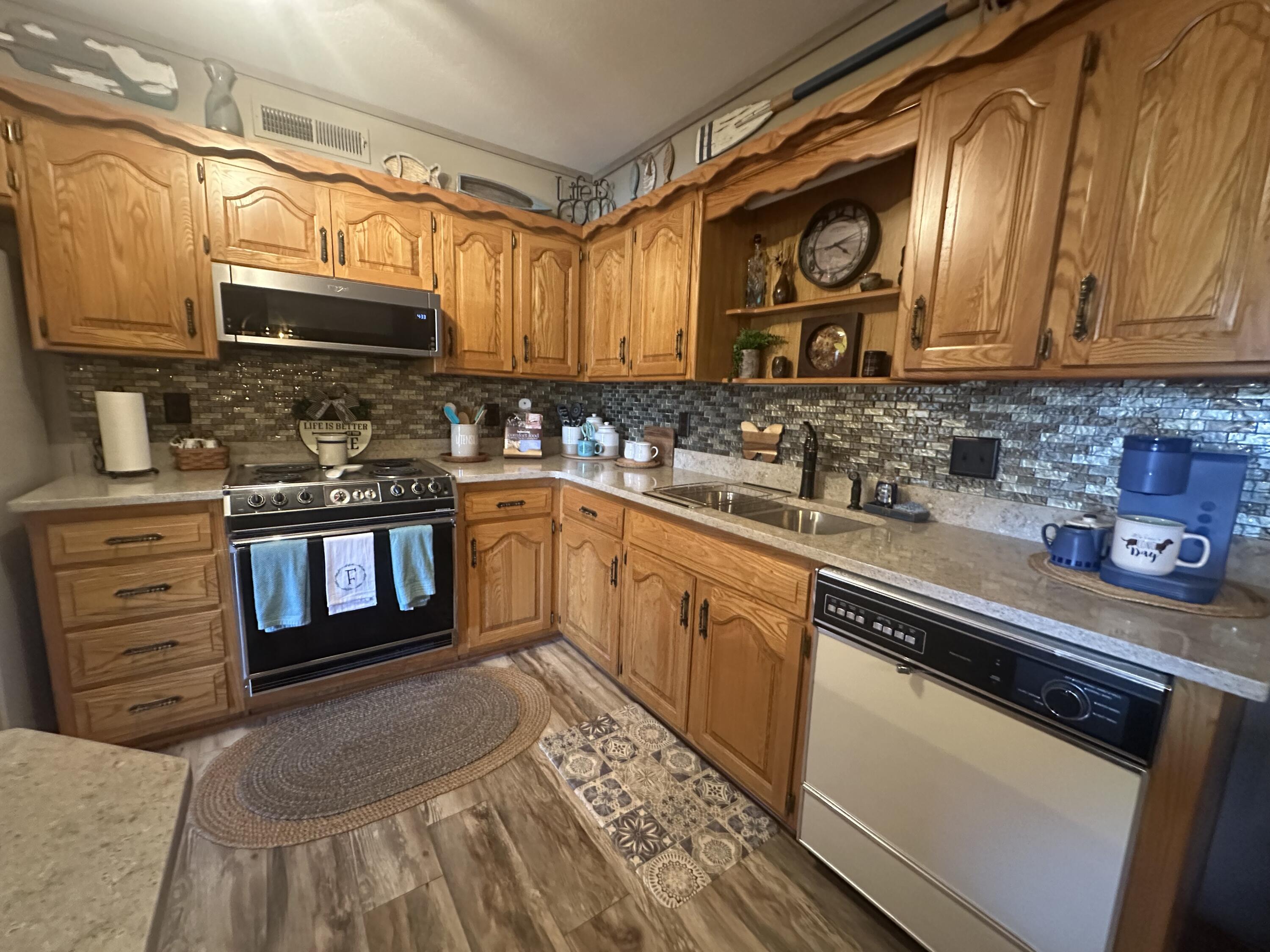 150 Wilshire Drive Property Photo 7