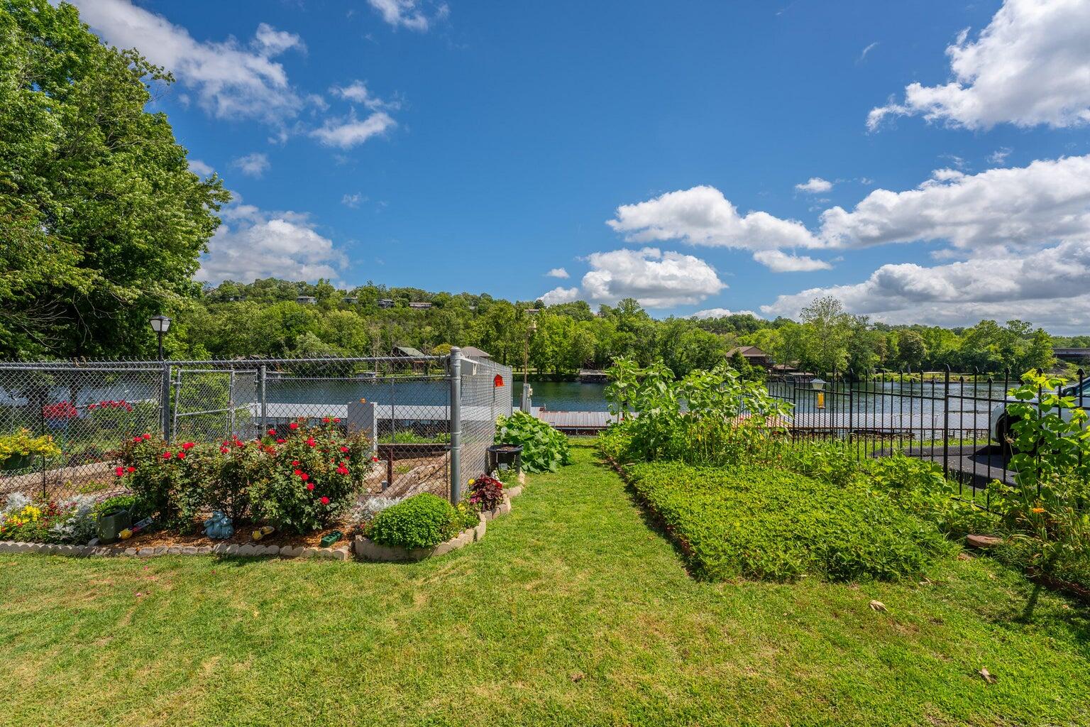 150 Wilshire Drive Property Photo 41