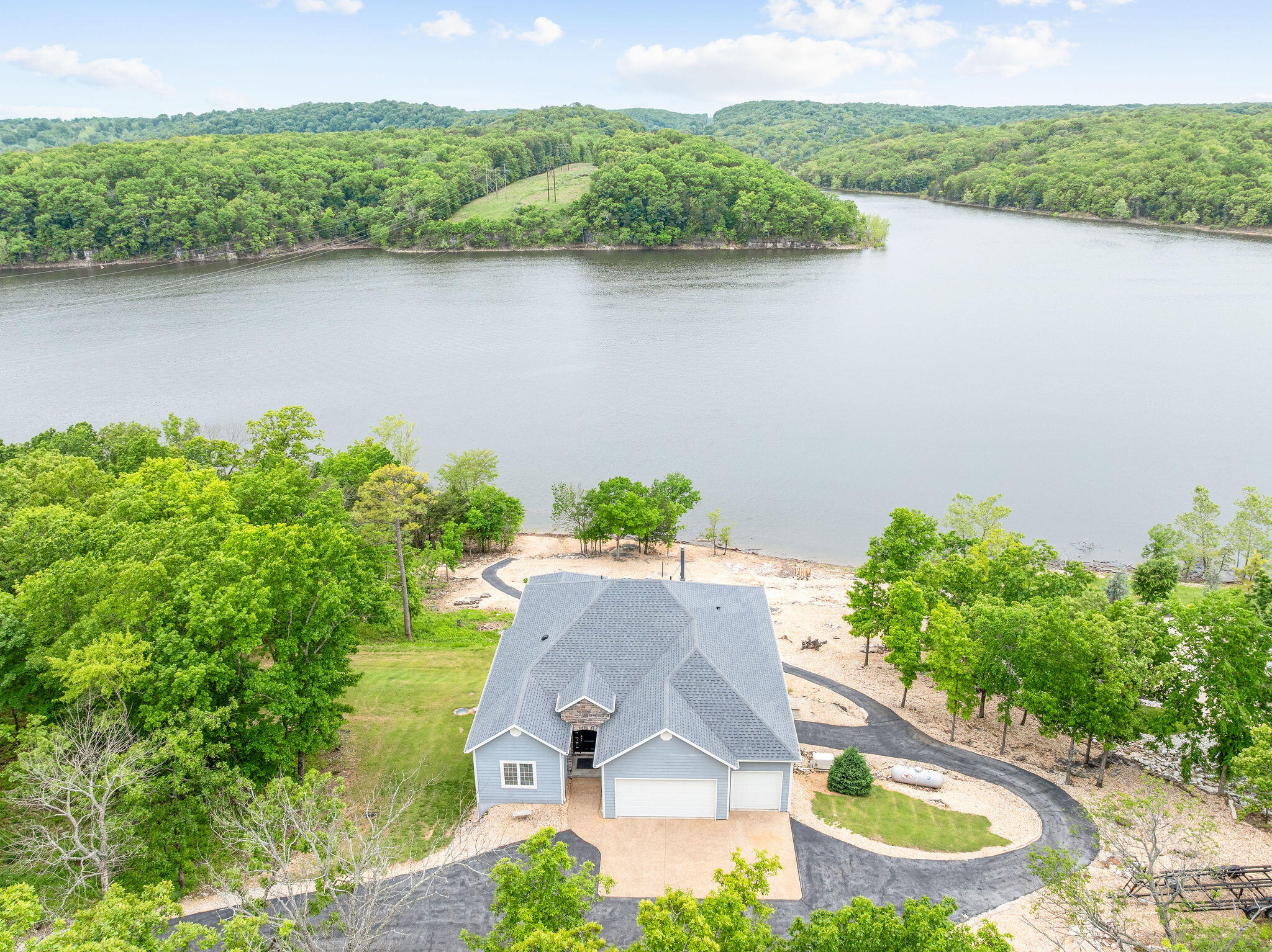 150 Sherwood Forest Lane Property Photo