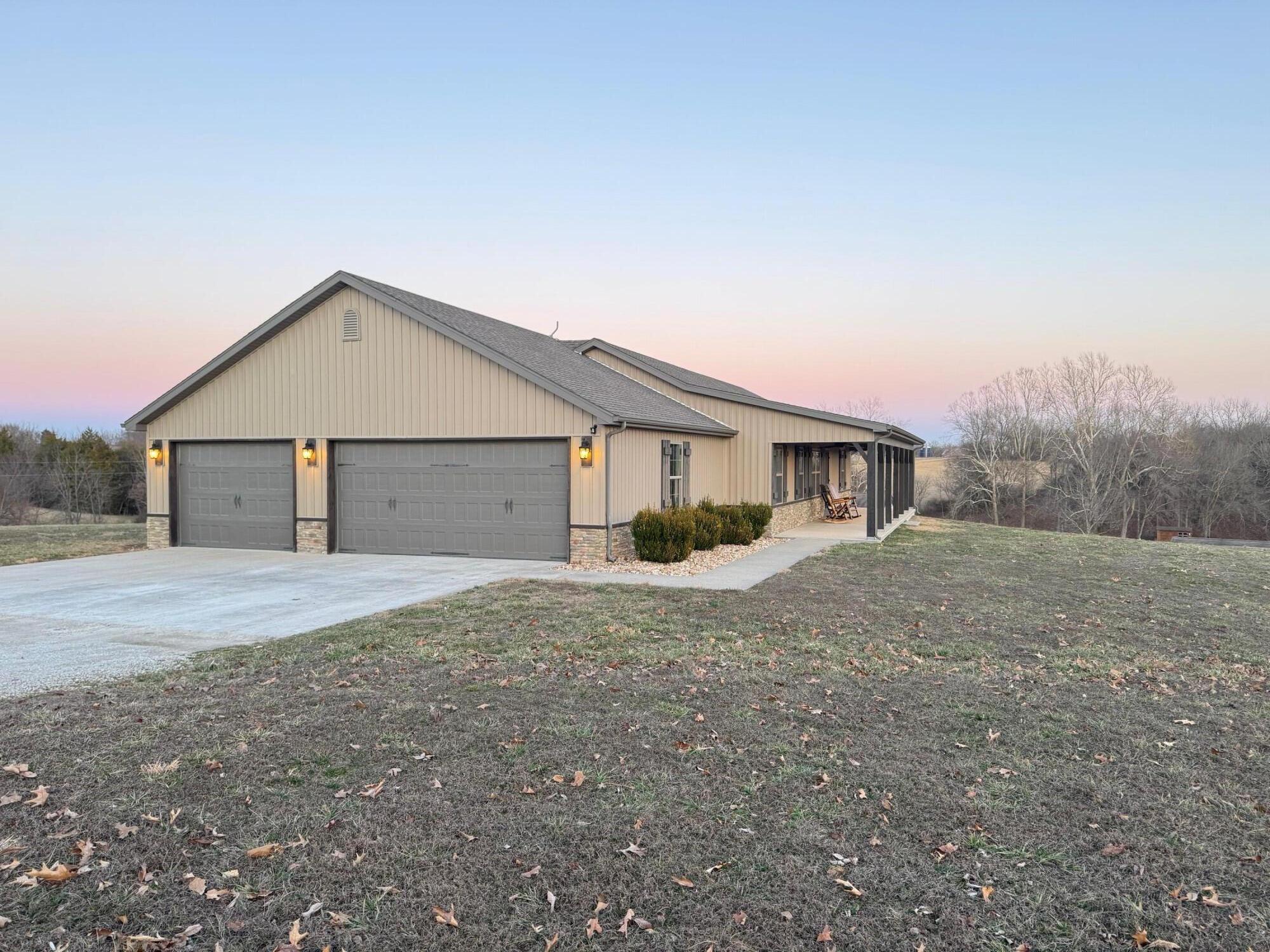 2652 Crumpley Drive Property Photo 5