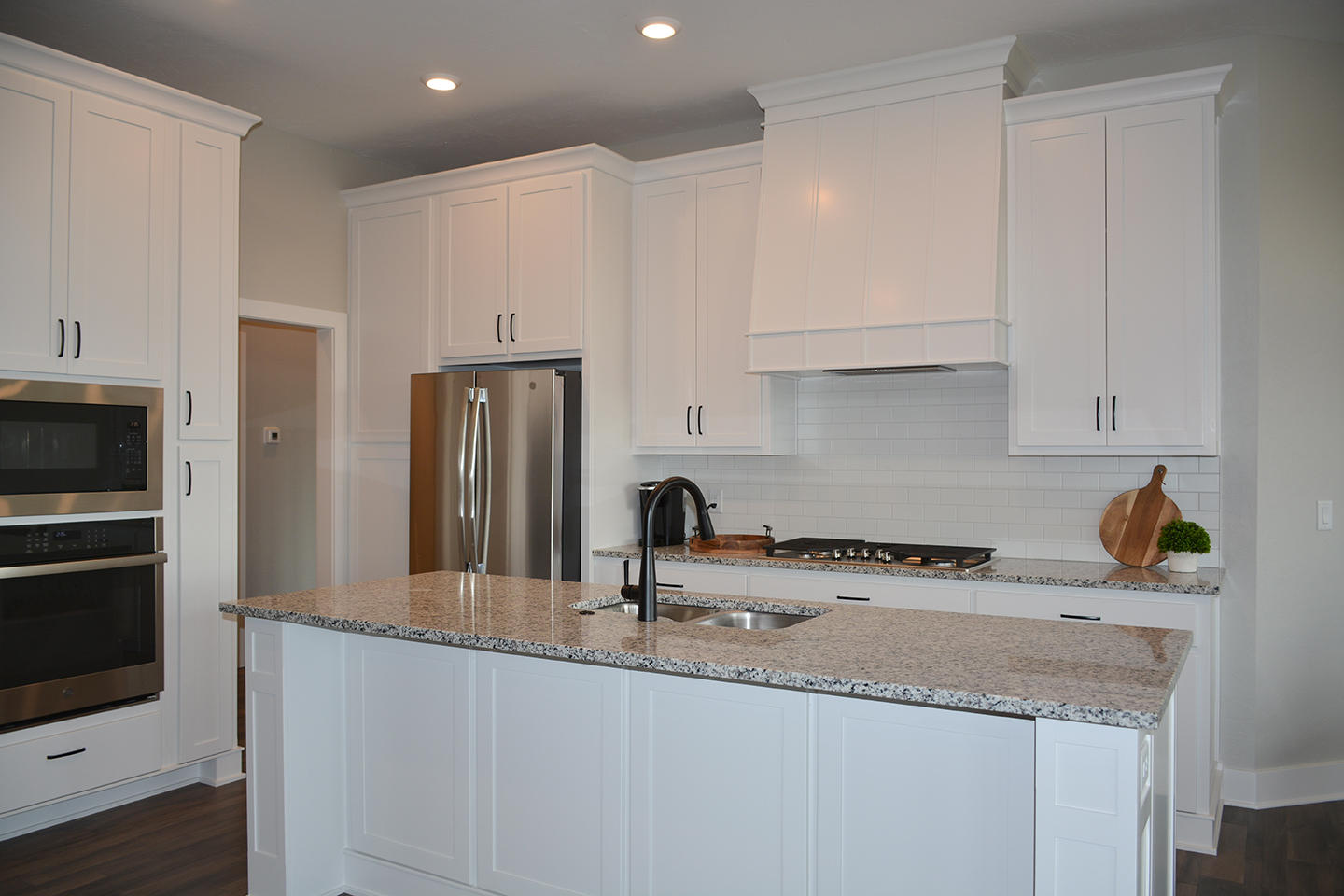 2422 East Swallow Street Property Photo 12