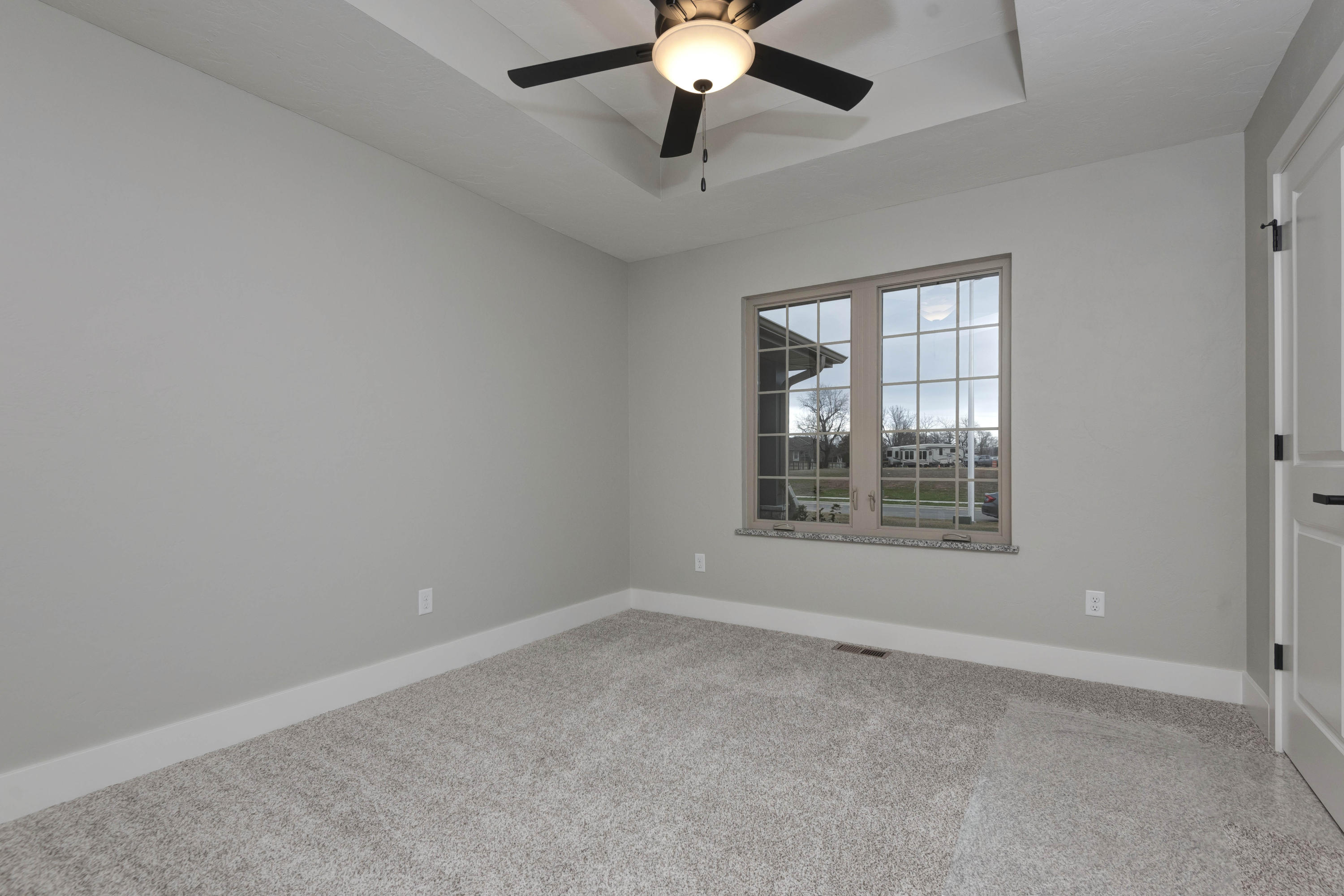 2422 East Swallow Street Property Photo 37