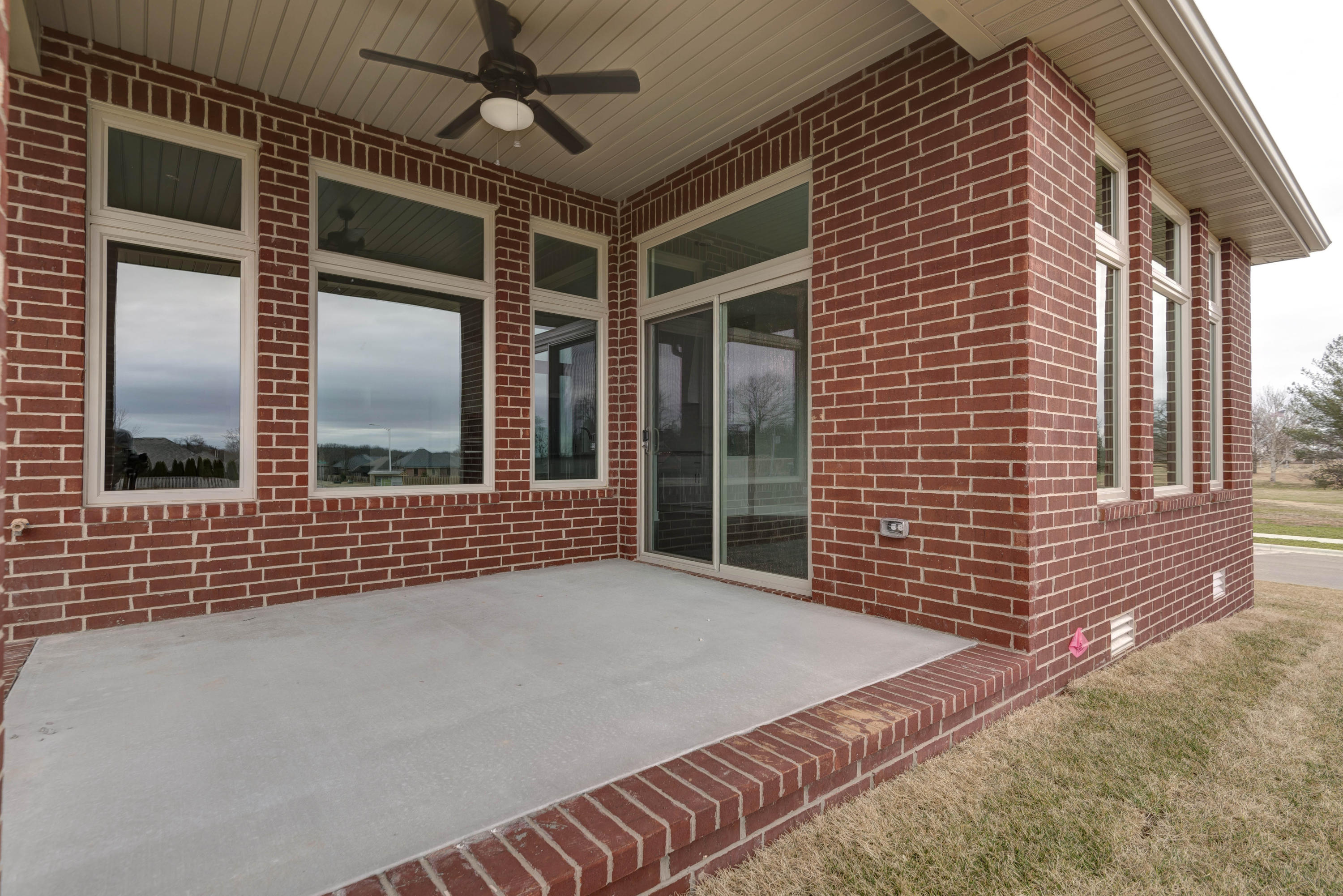 2422 East Swallow Street Property Photo 44