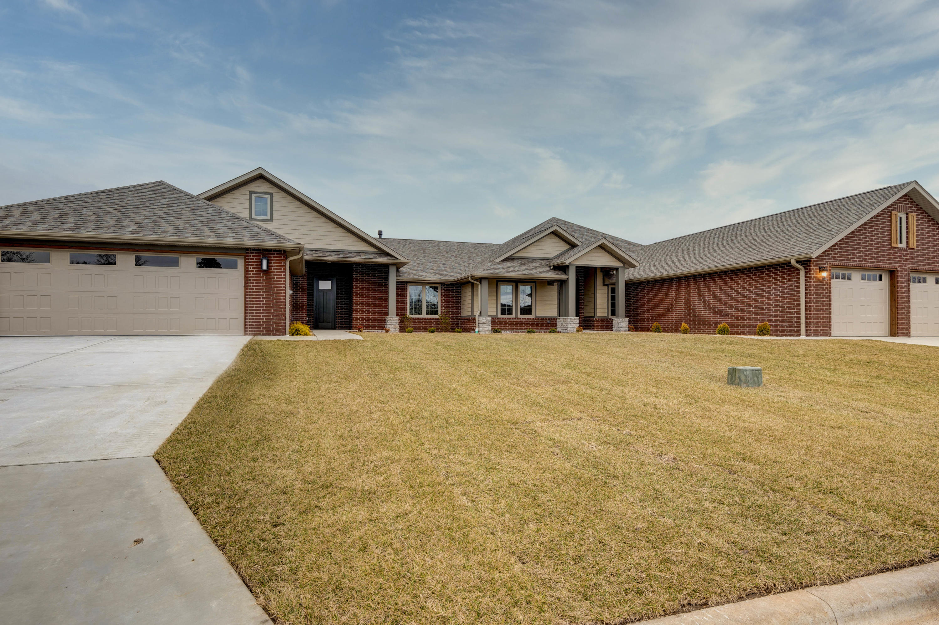 2422 East Swallow Street Property Photo 46