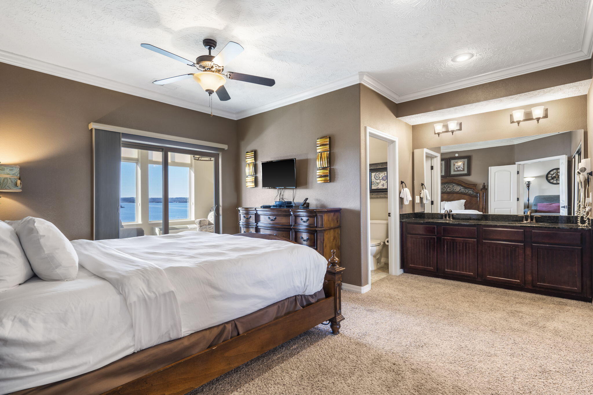 200 Majestic Drive Property Photo 13