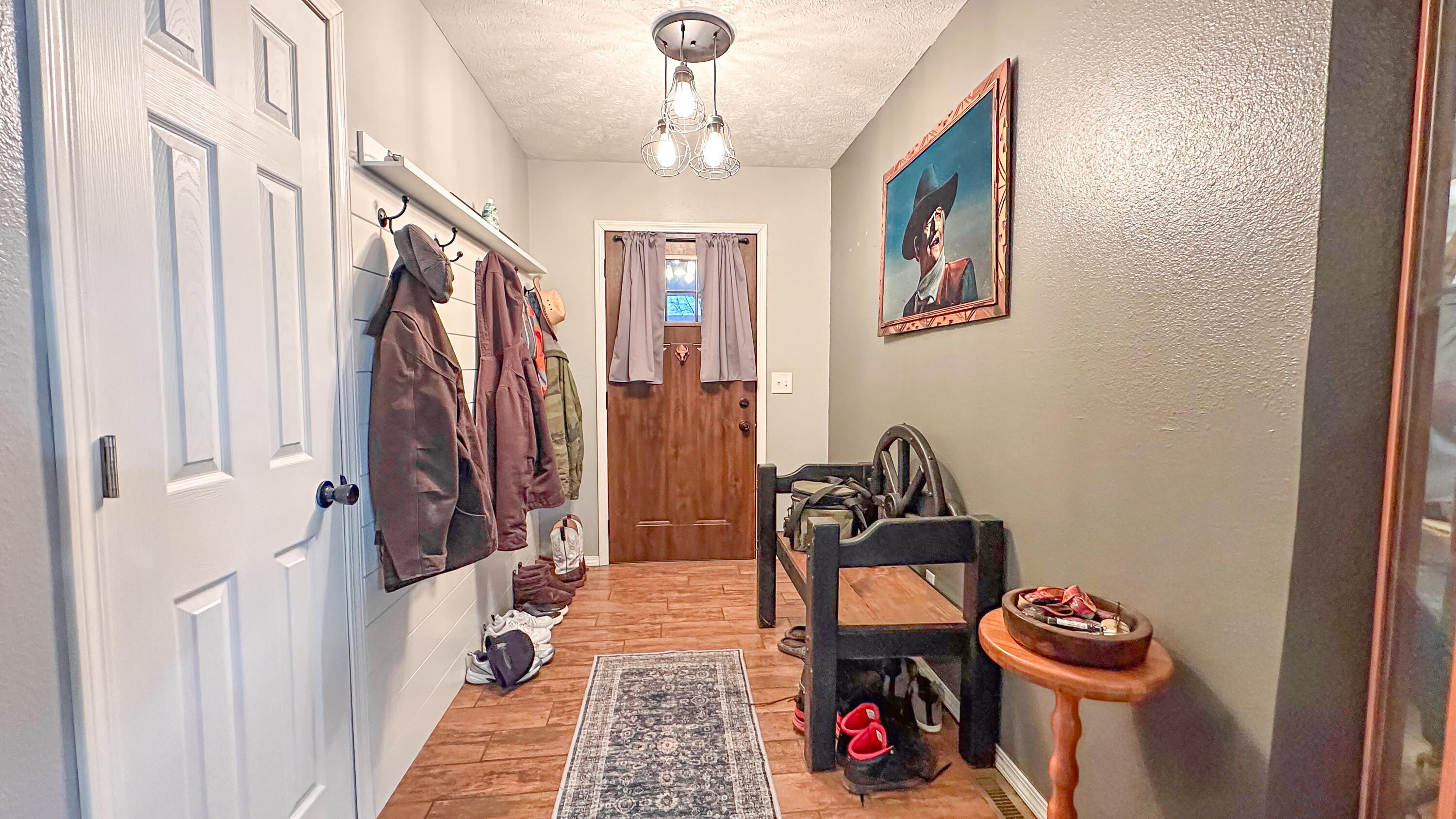 414 Barnard Avenue Property Photo 7