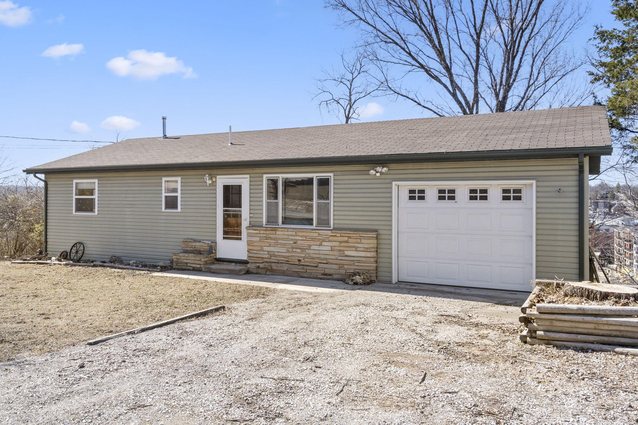147 Eastlake Street Property Photo 3