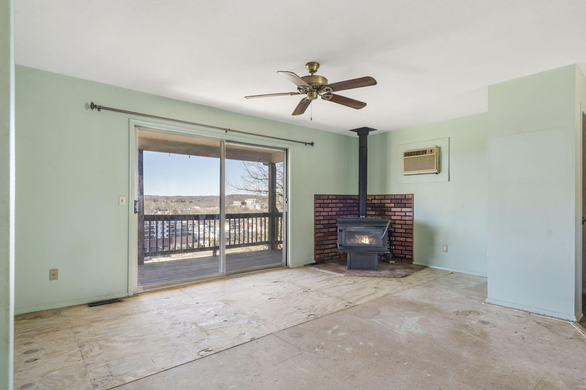 147 Eastlake Street Property Photo 6