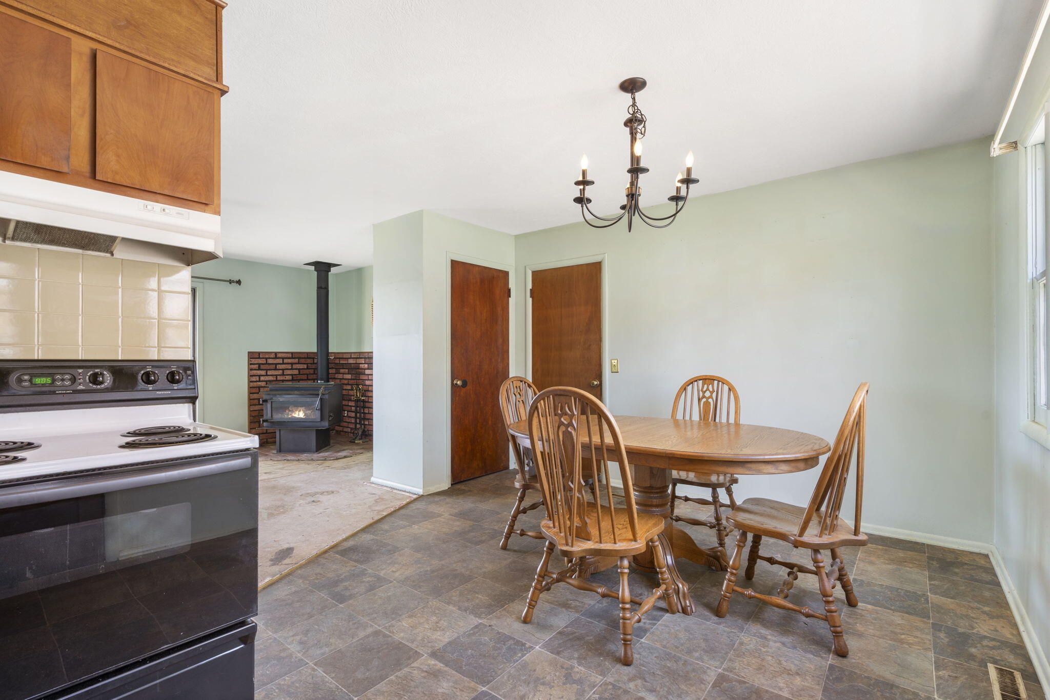 147 Eastlake Street Property Photo 11