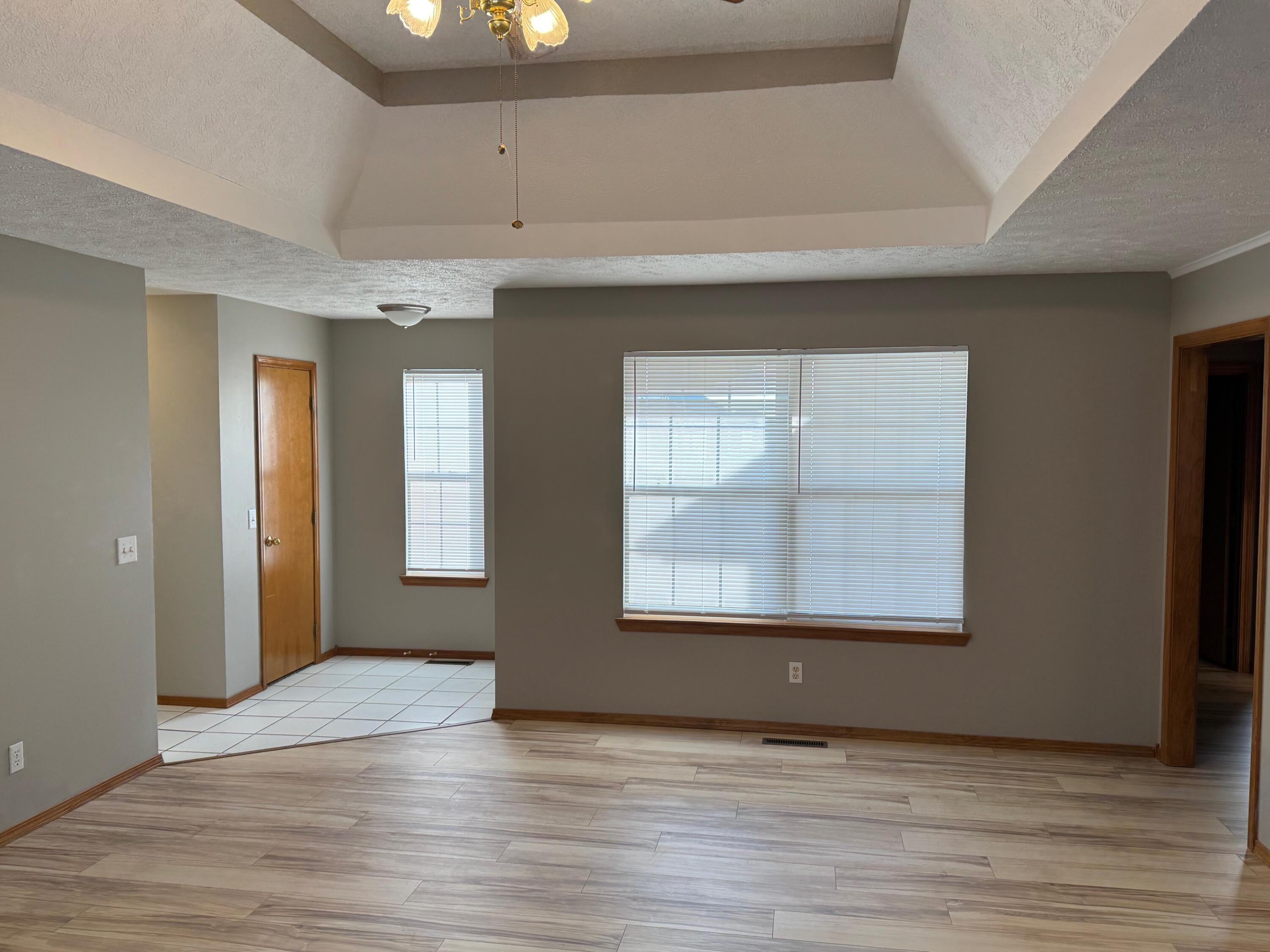 1337 South Illinois Avenue Property Photo 6