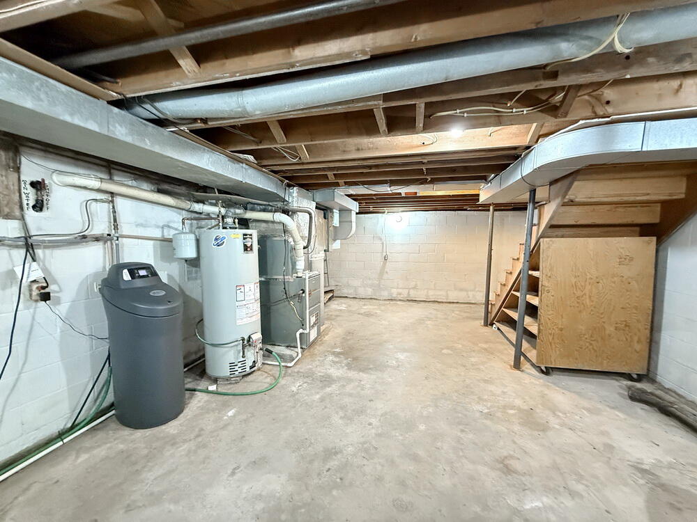 405 North Main Street Property Photo 43