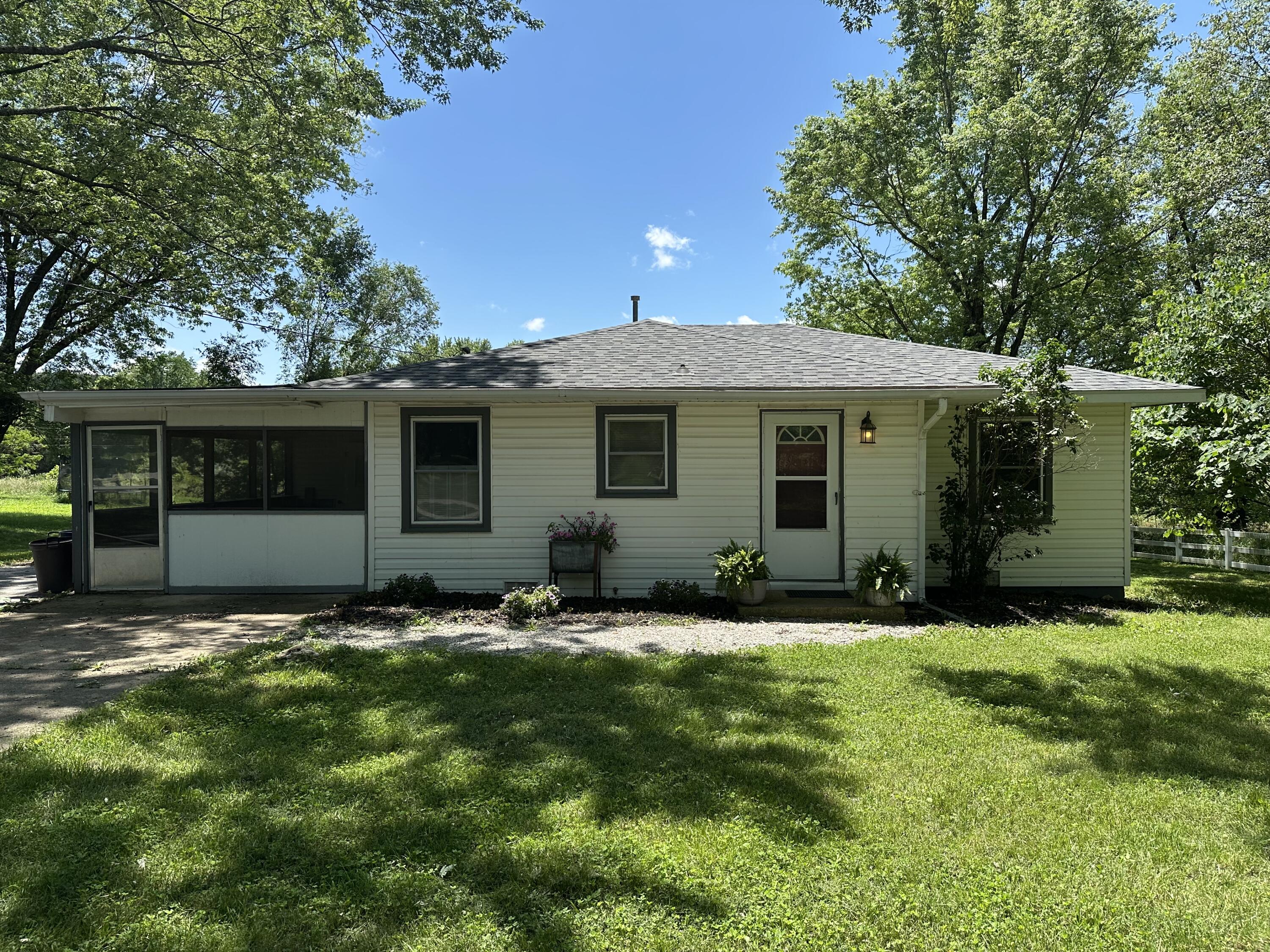 13726 County Road 5-300