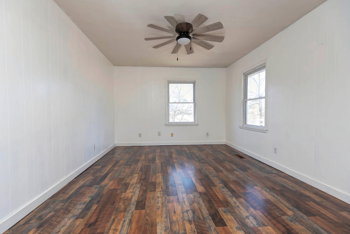 13726 County Road 5-300 Property Photo 7