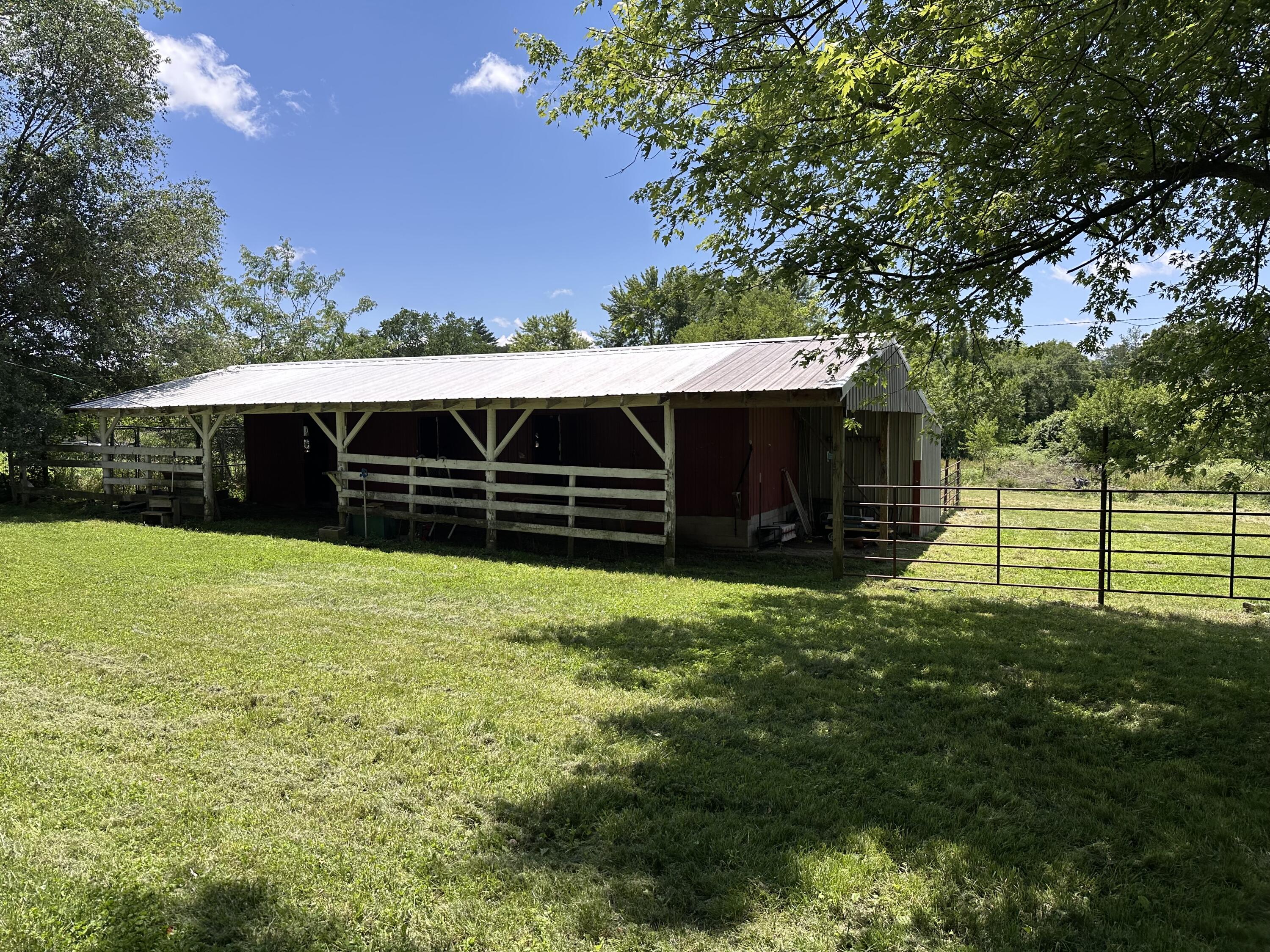 13726 County Road 5-300 Property Photo 19