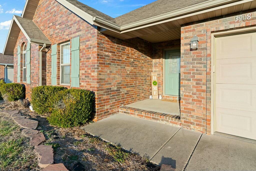 3908 North Grassland Drive Property Photo 4