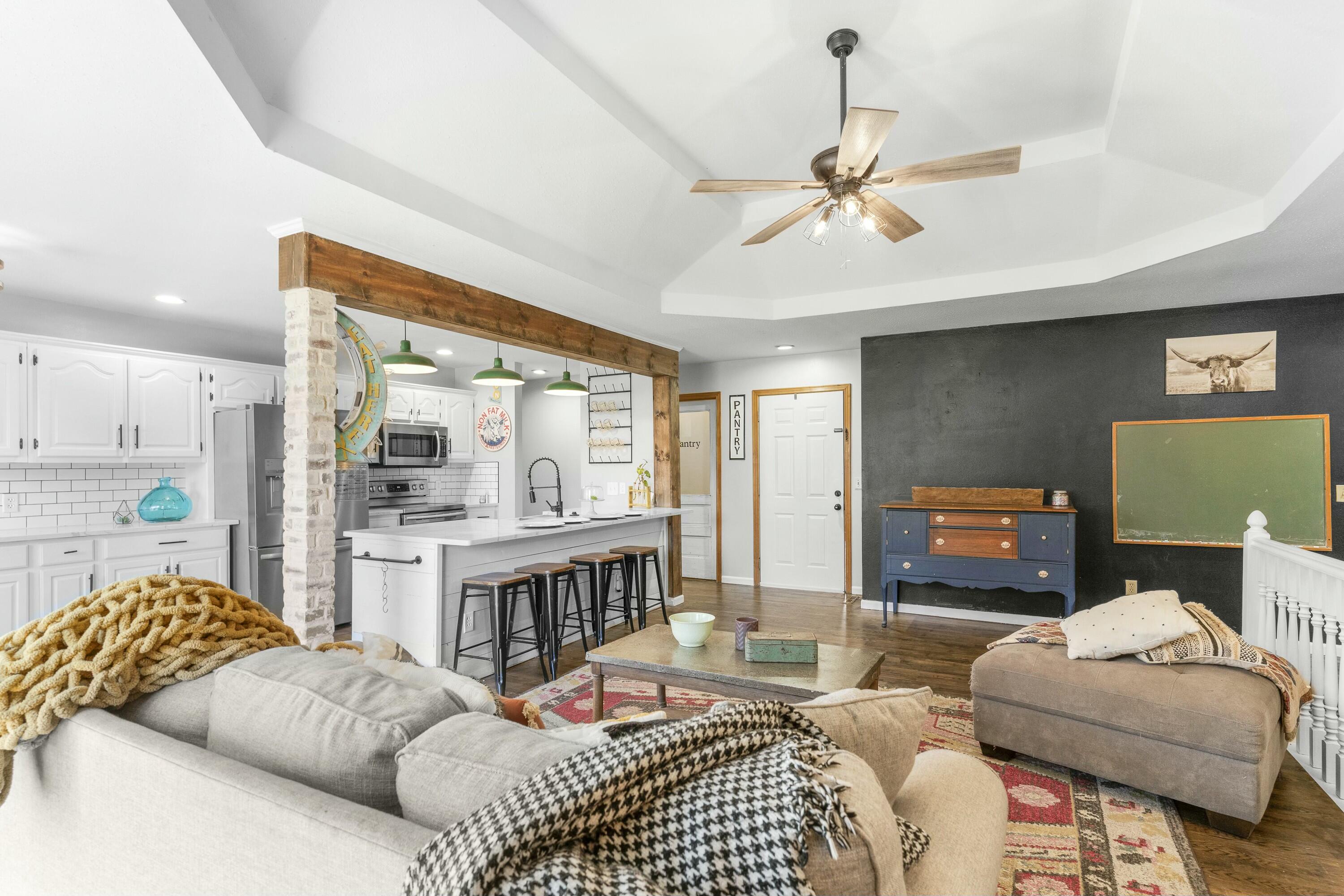 825 Pershing Street Property Photo 8