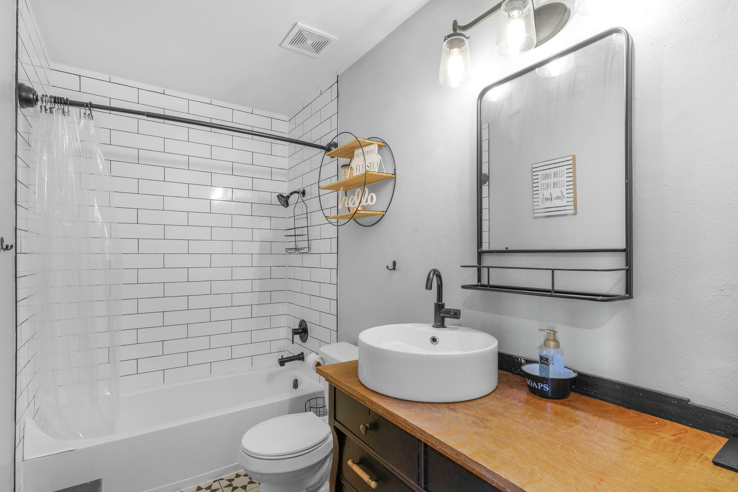 825 Pershing Street Property Photo 24