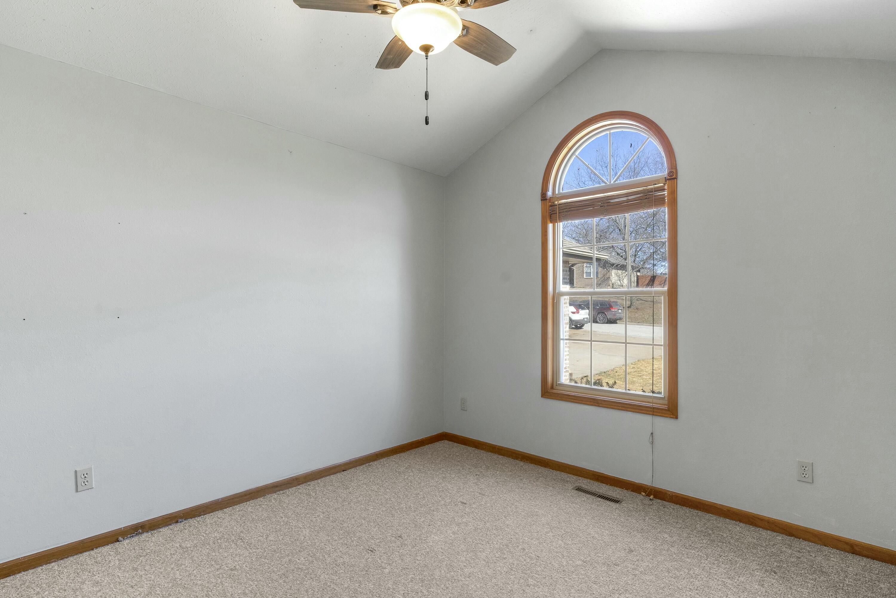 825 Pershing Street Property Photo 25
